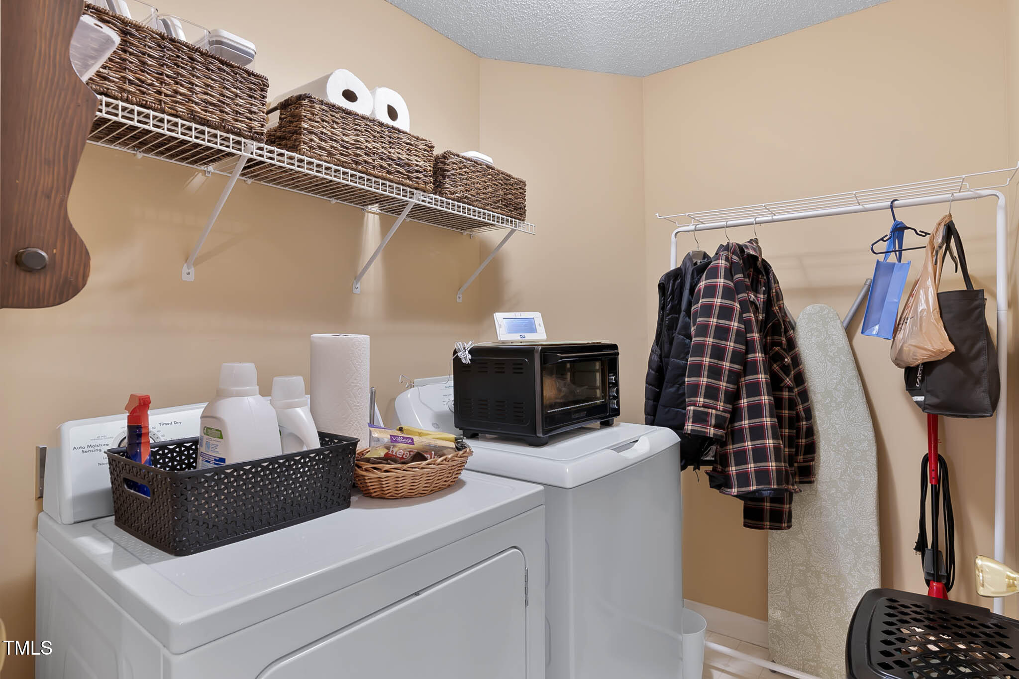 9108 Erinsbrook Drive Property Photo 31