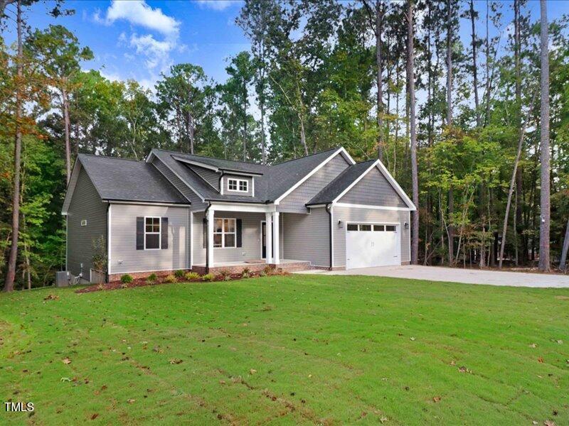652 Shawnee Drive Property Photo 2