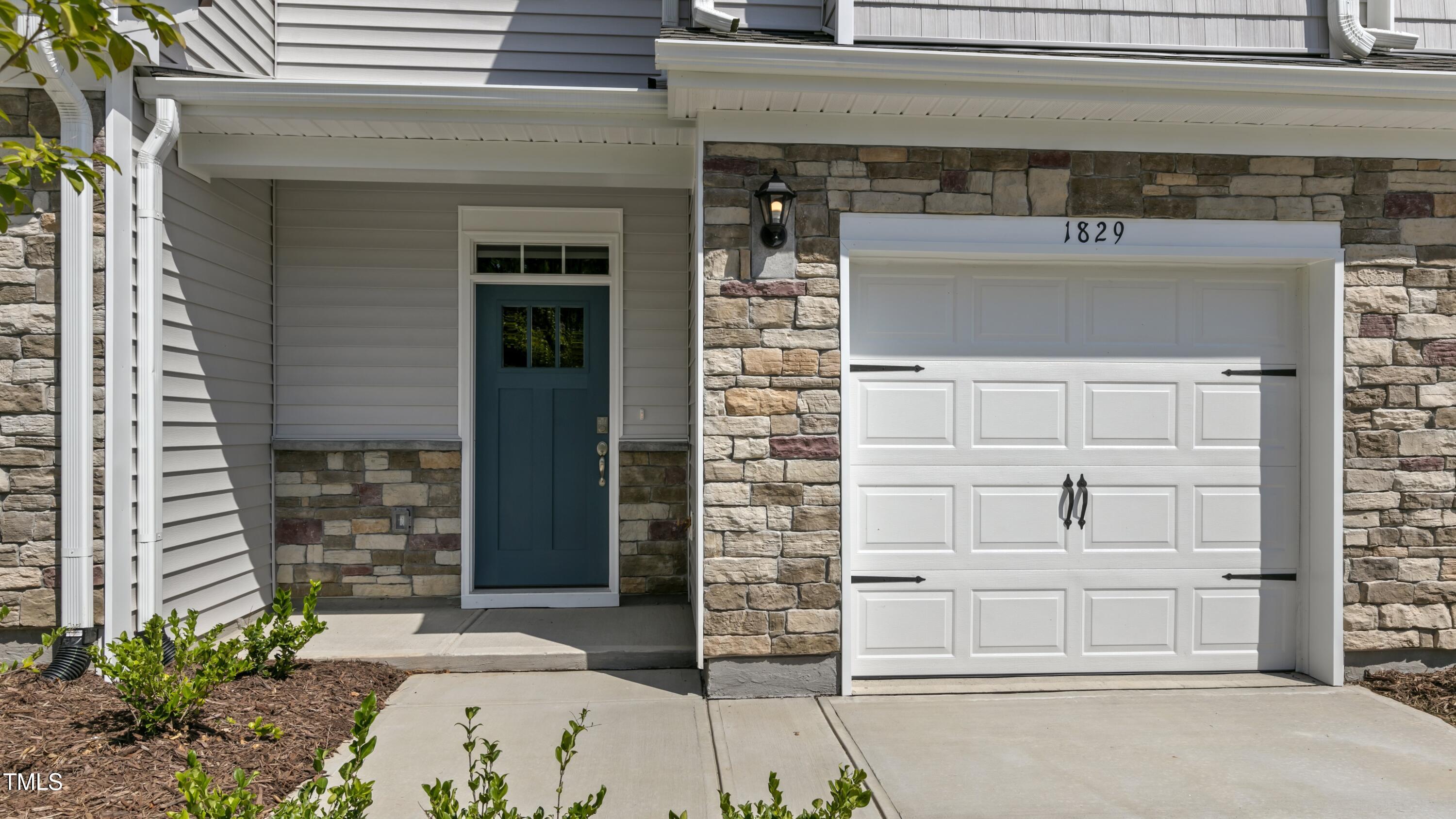 1829 Hinesley Drive Property Photo 4