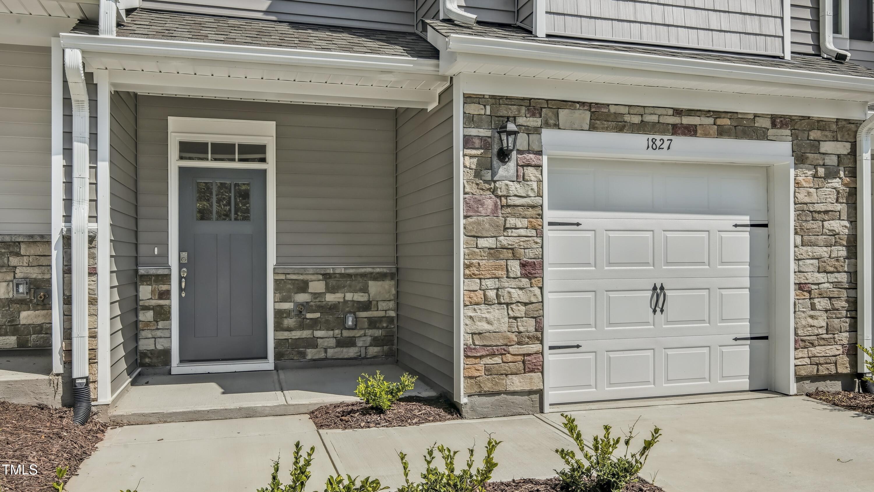 1827 Hinesley Drive Property Photo 4