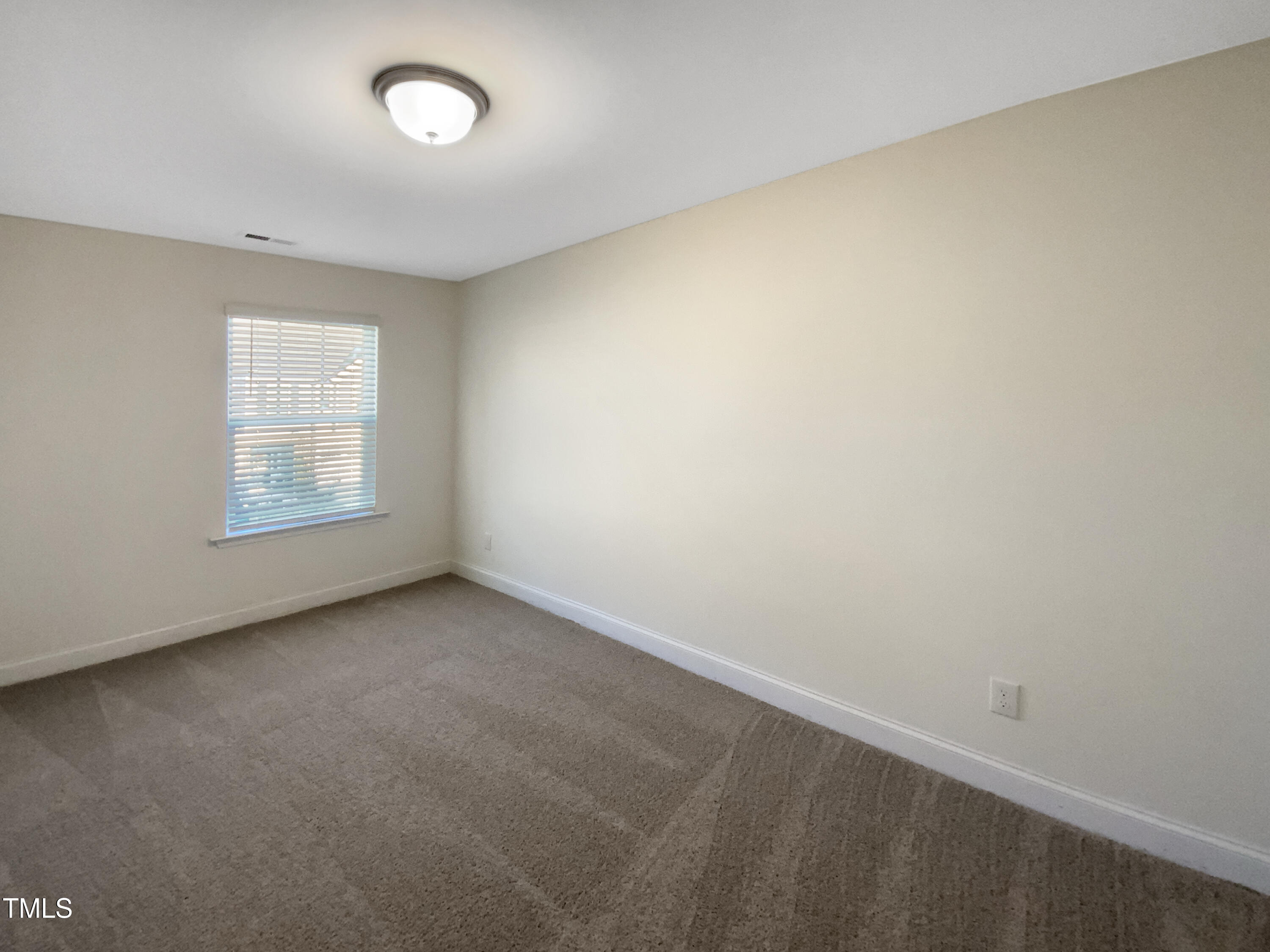 49 Bordeaux Drive Property Photo 5