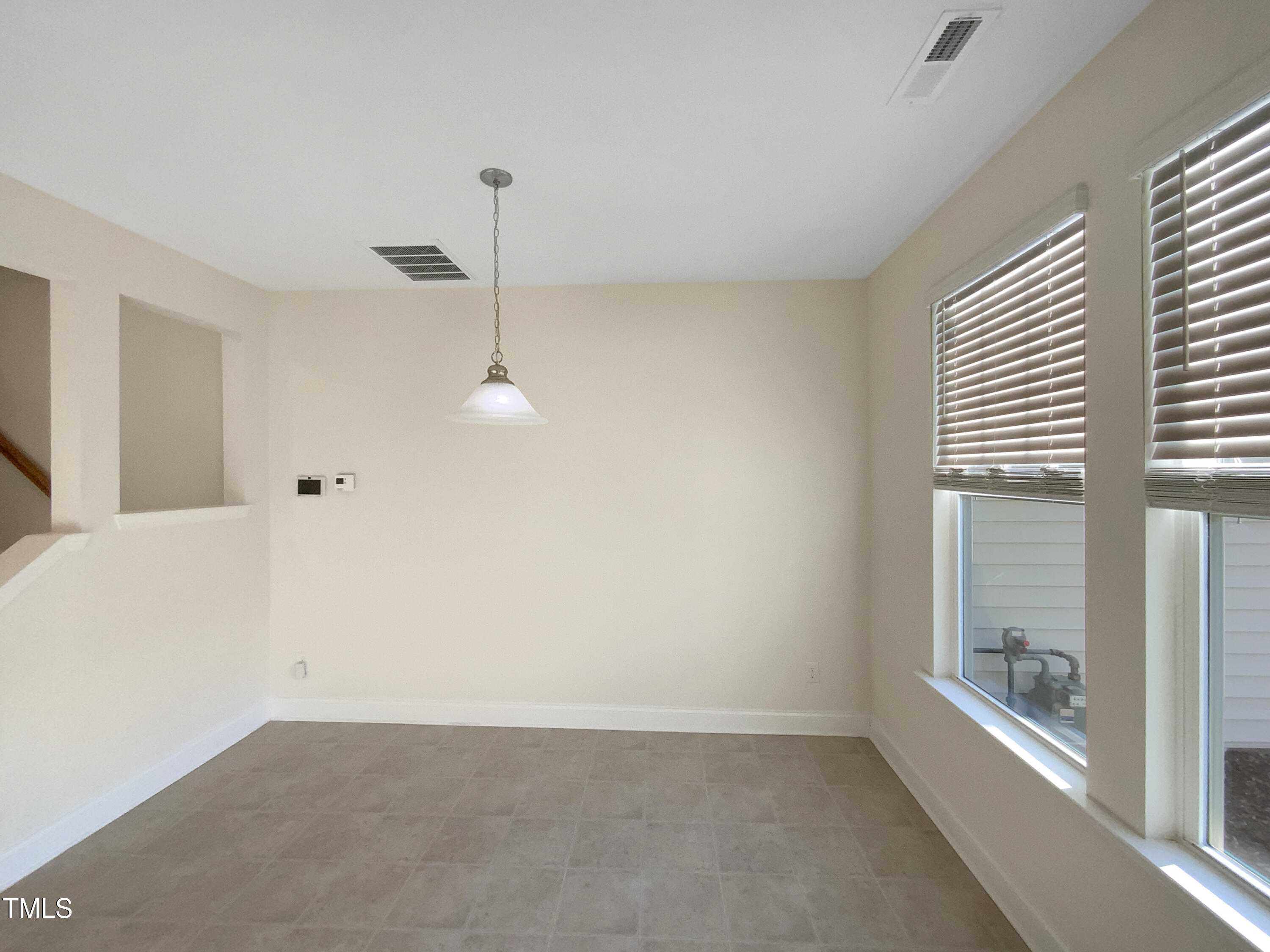 49 Bordeaux Drive Property Photo 11