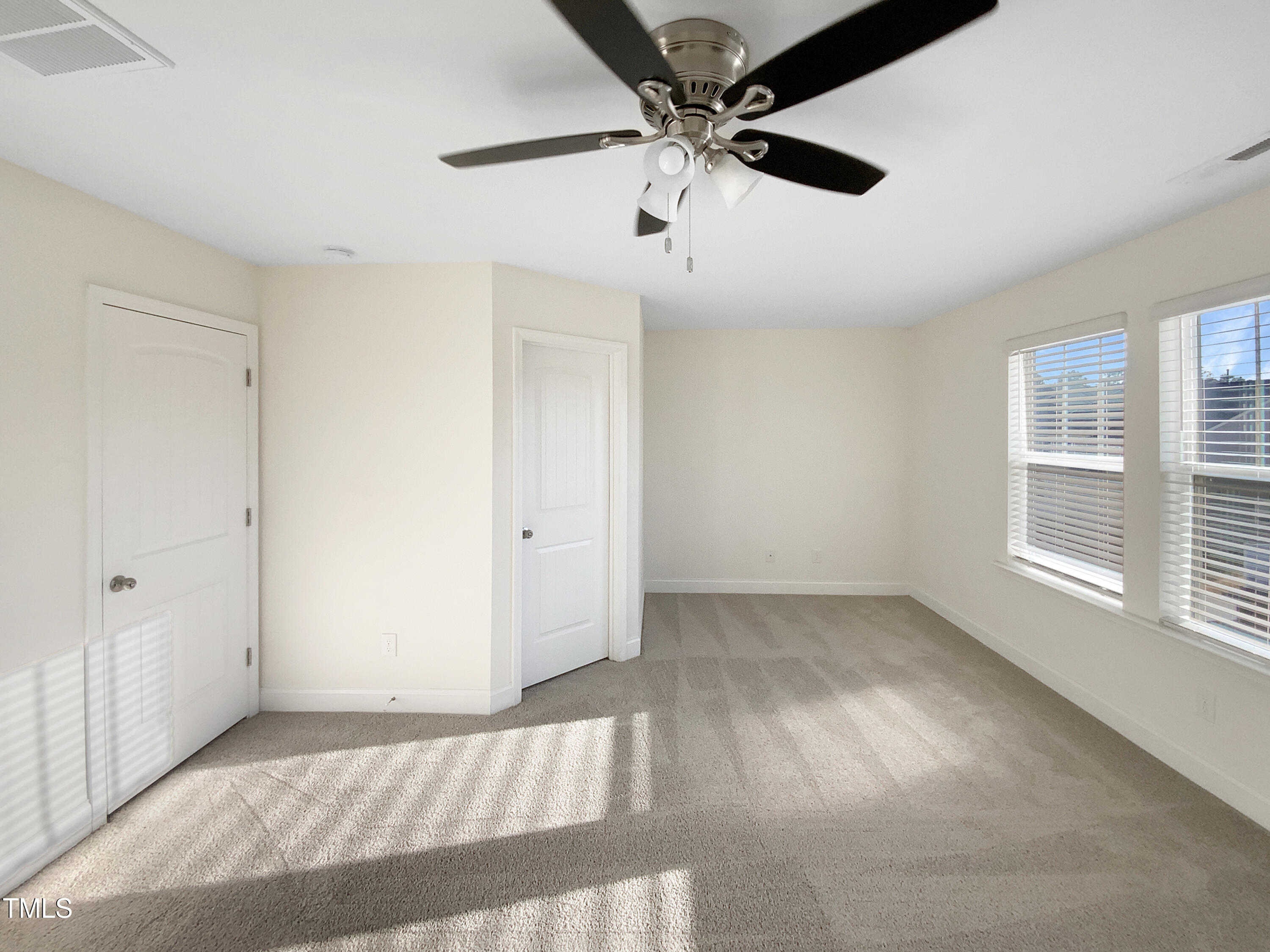 49 Bordeaux Drive Property Photo 14