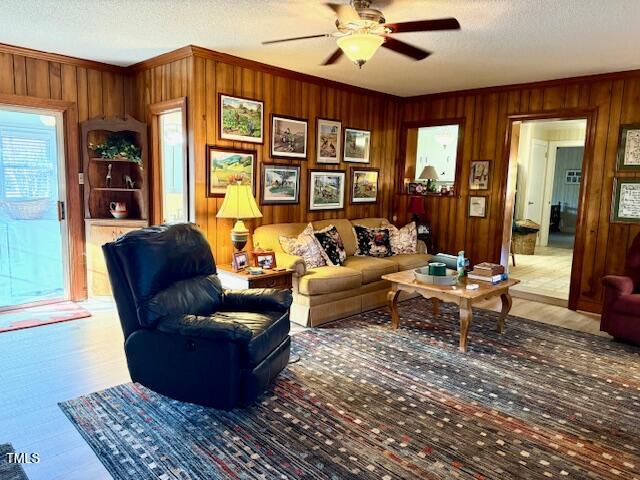 812 Lewis Street Property Photo 9