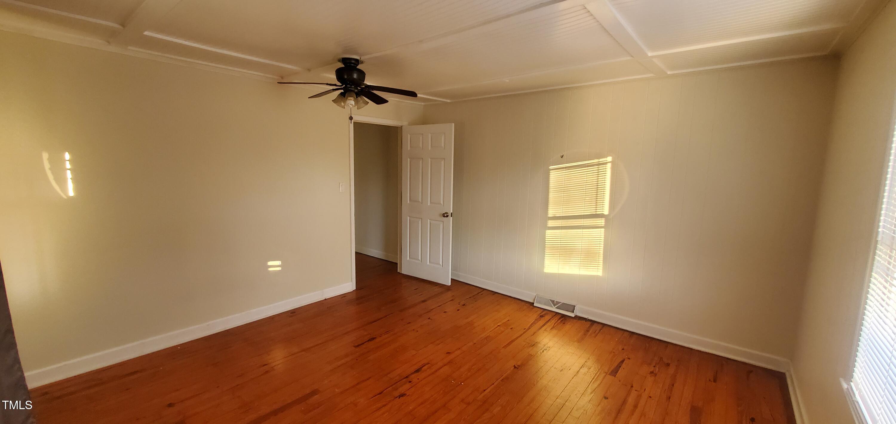 1404 N Main Street Property Photo 9