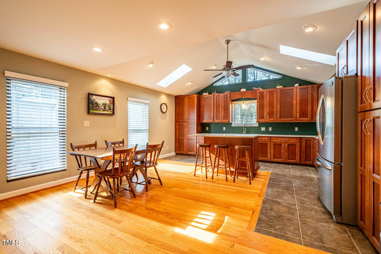 135 Weatherbend Property Photo 20