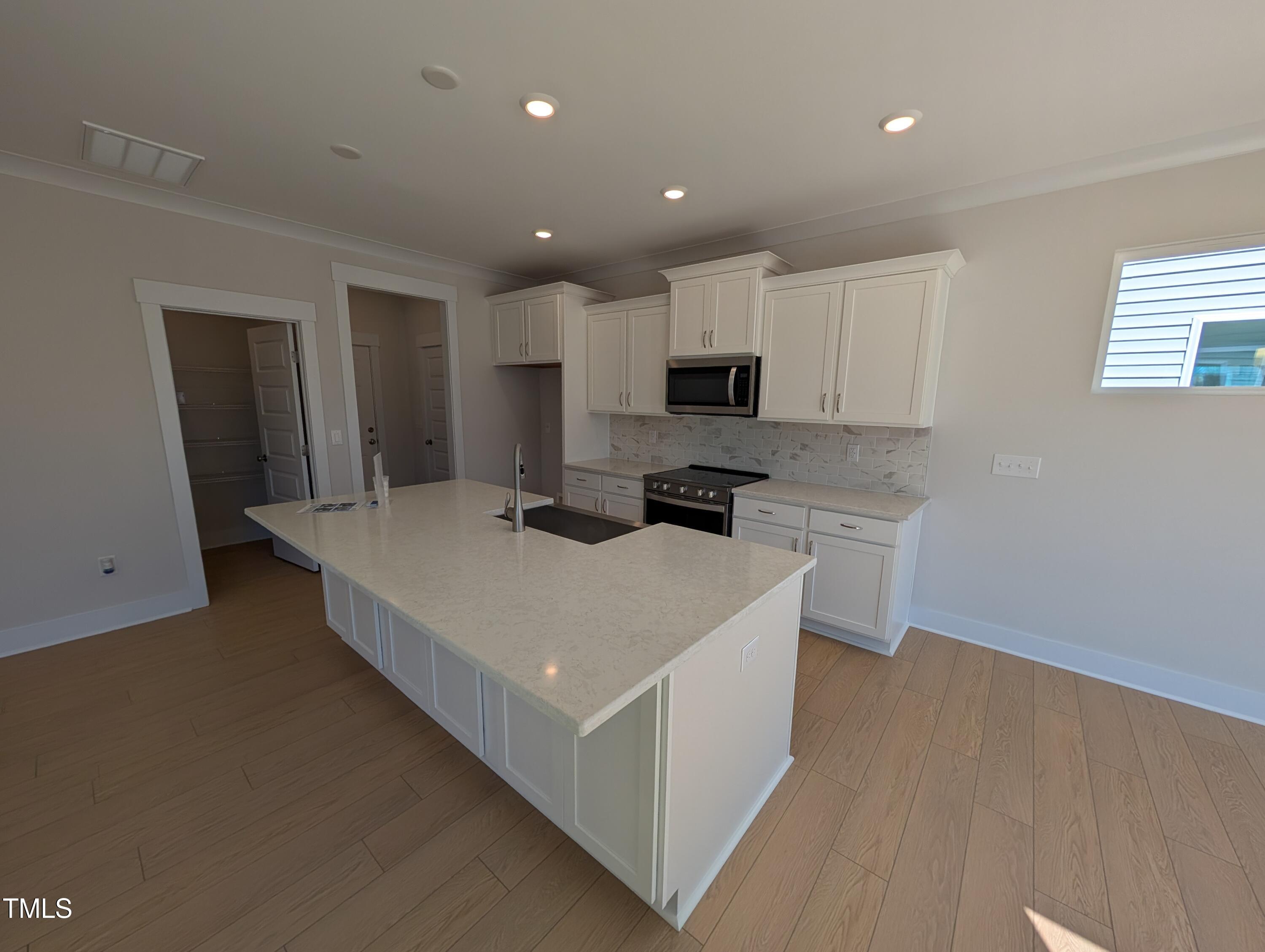 8 Steppe Way Property Photo 7