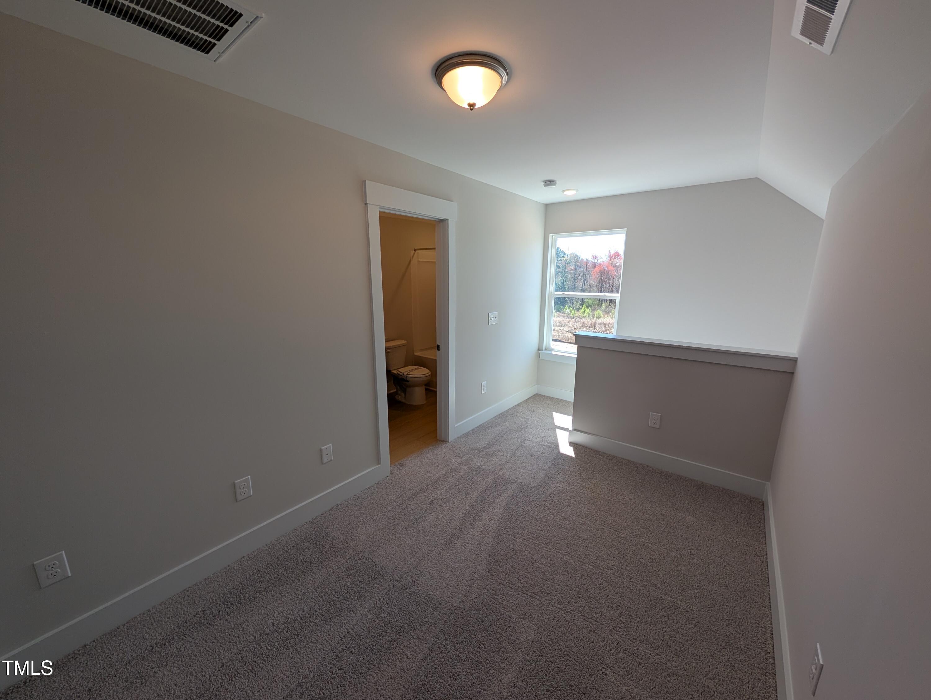 8 Steppe Way Property Photo 24
