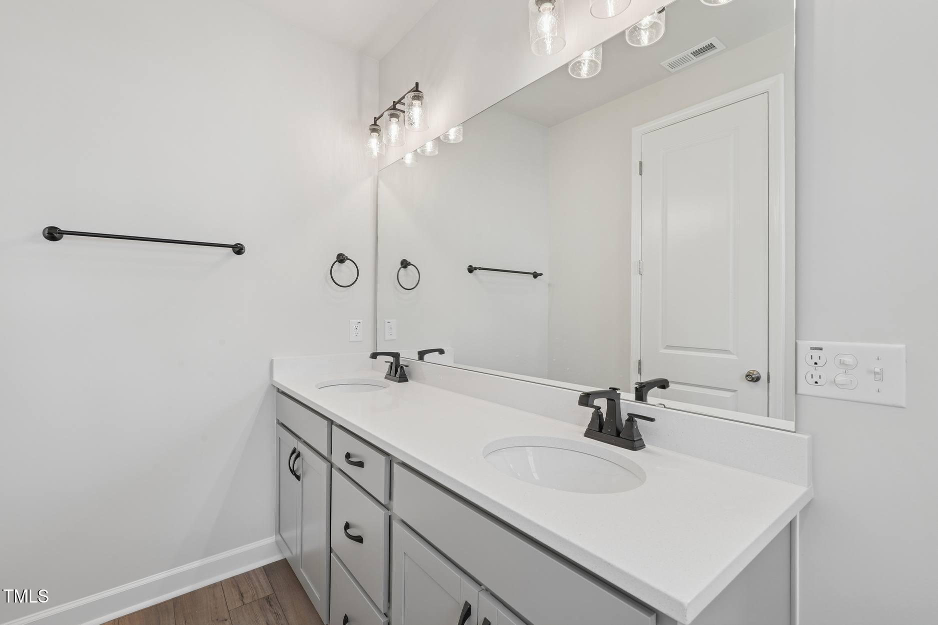 1204 Holding Village Way Property Photo 8