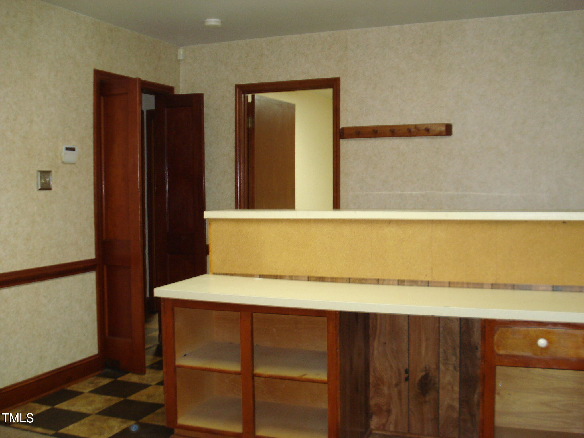 608 N Ellis Avenue Property Photo 7