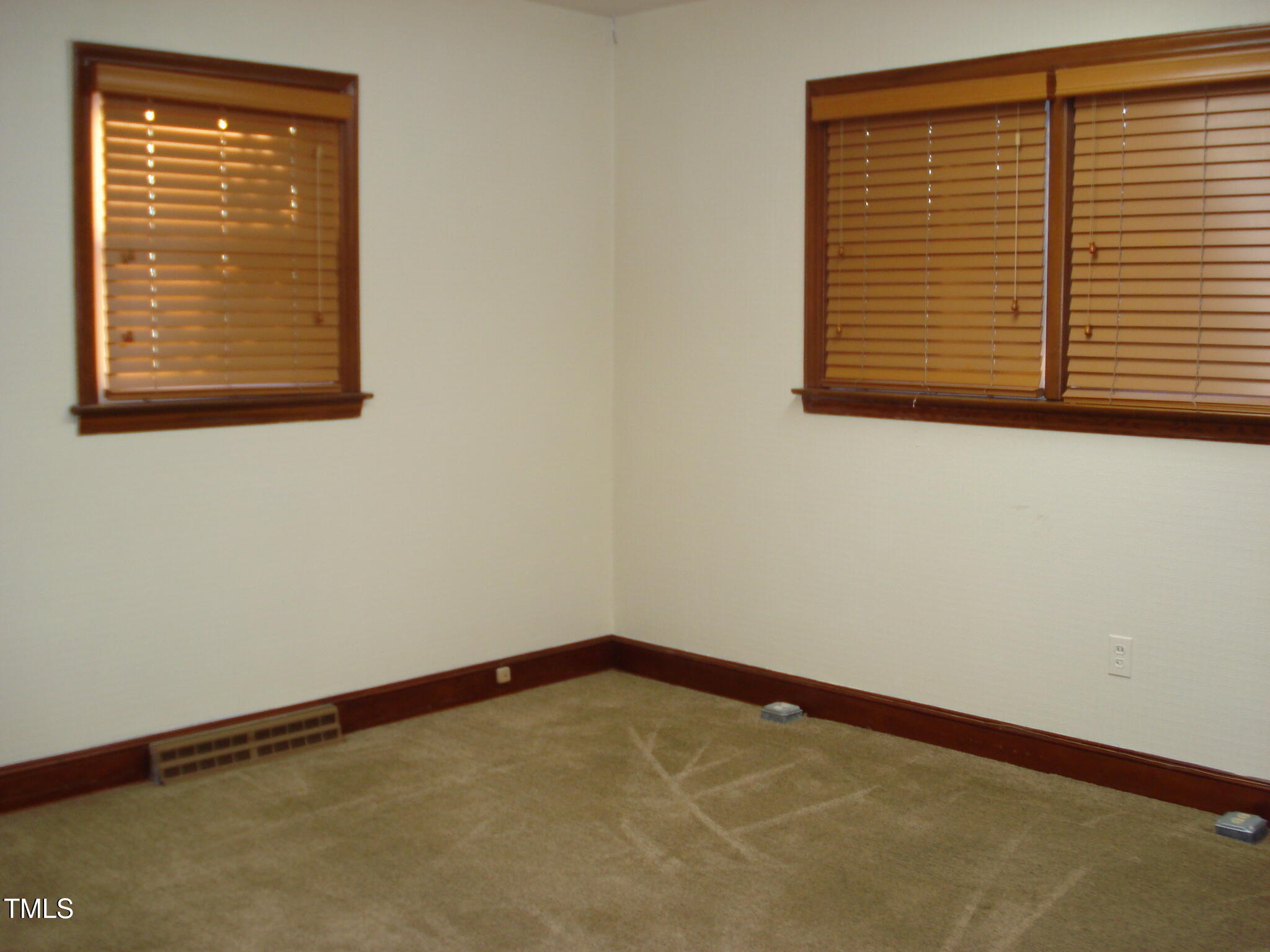 608 N Ellis Avenue Property Photo 8