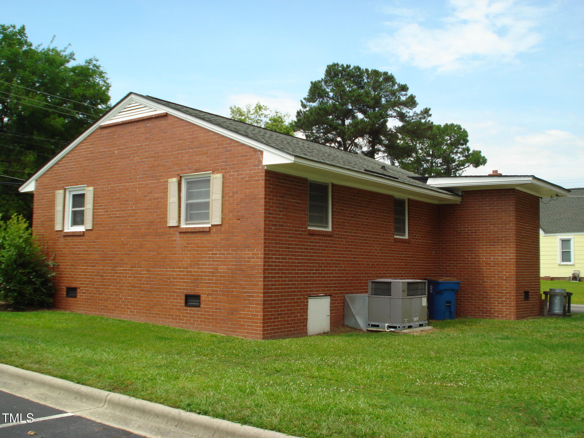 608 N Ellis Avenue Property Photo 17