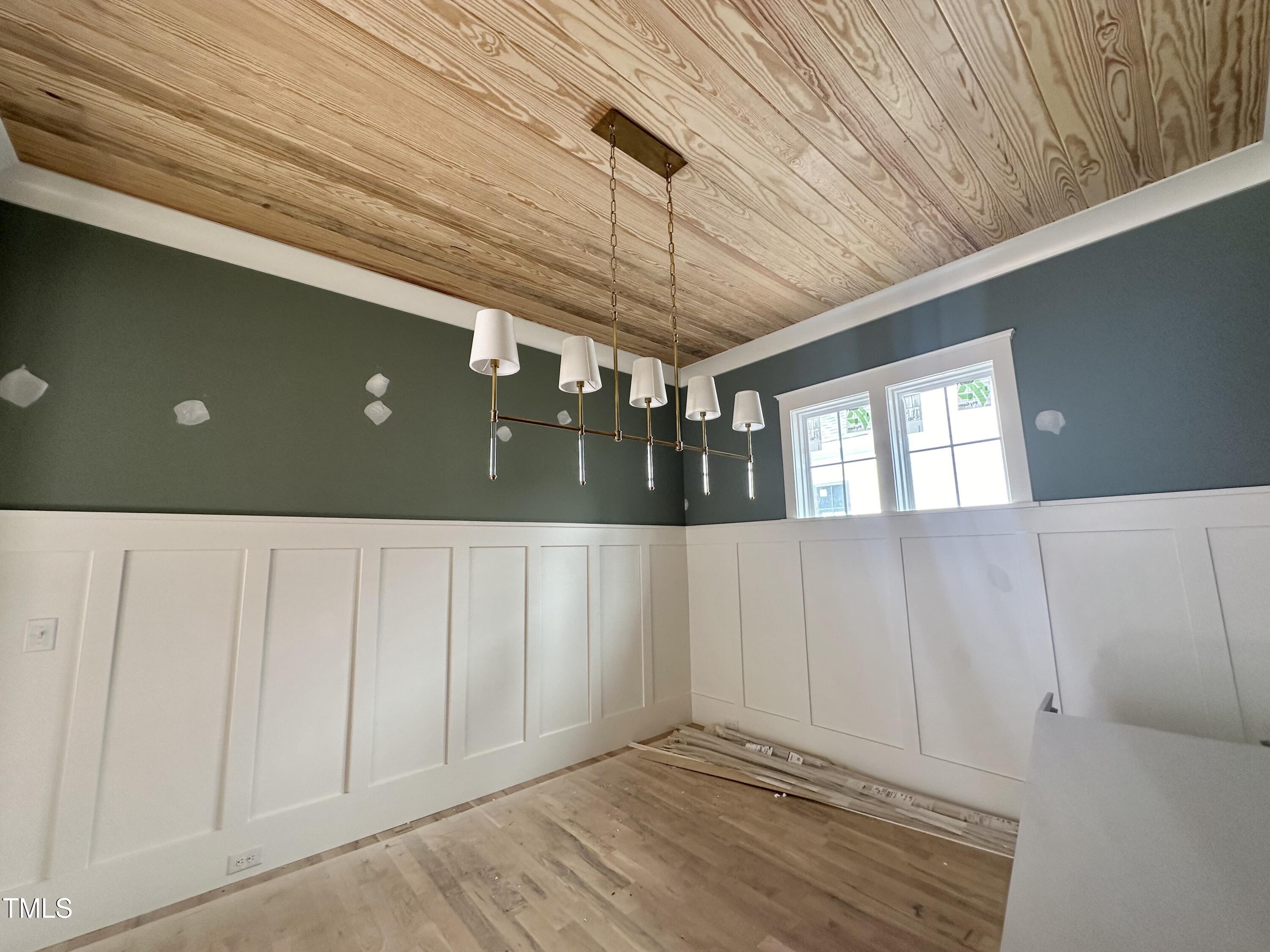 1721 Burnette Garden Path Property Photo 3