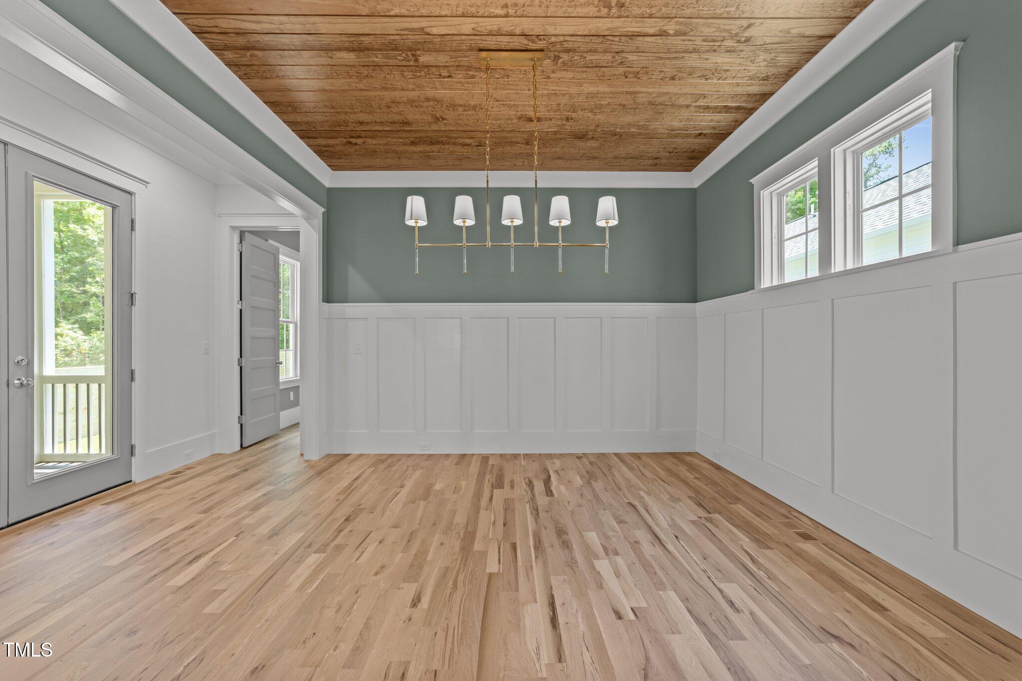 1721 Burnette Garden Path Property Photo 11