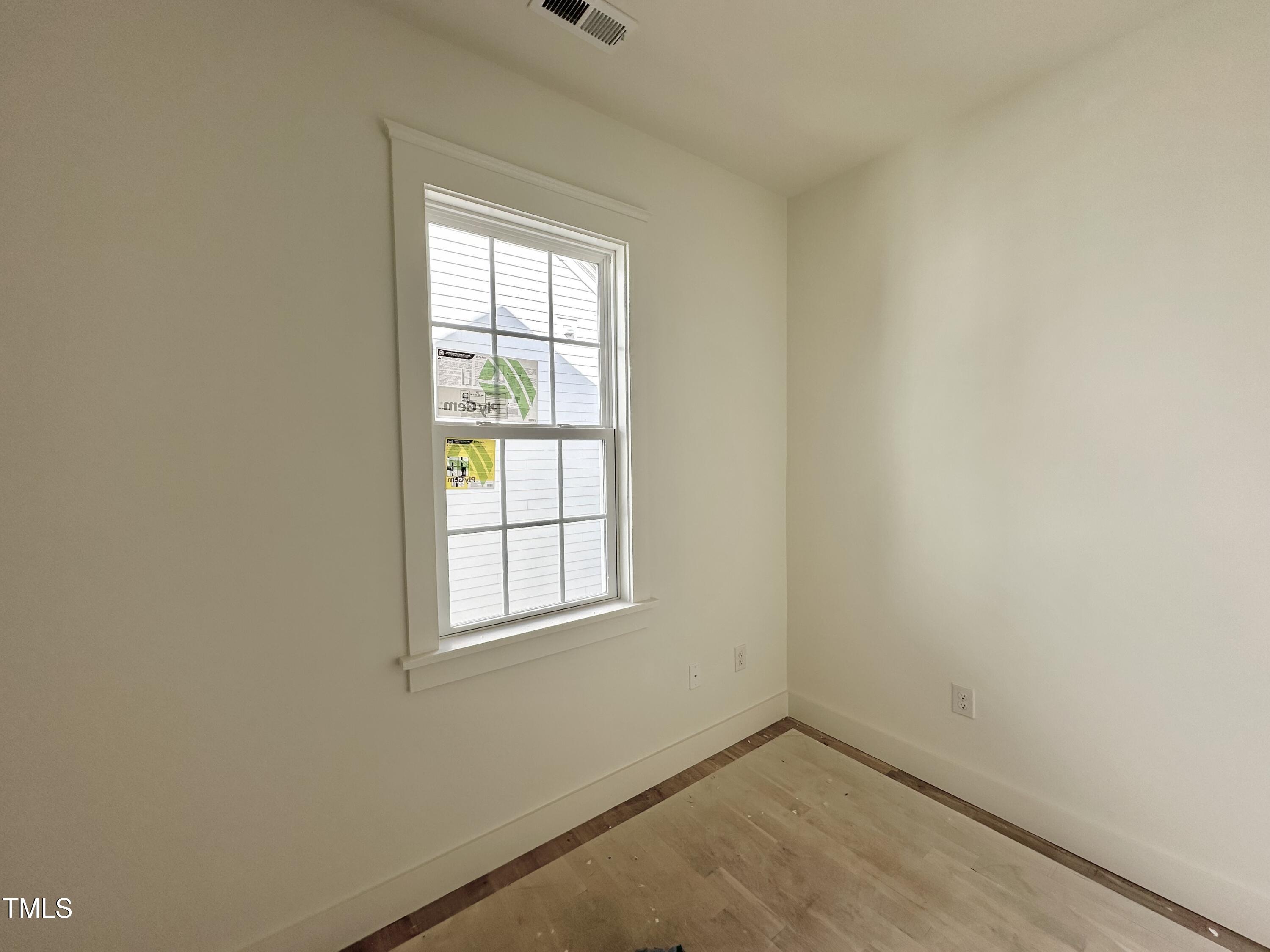 1721 Burnette Garden Path Property Photo 16