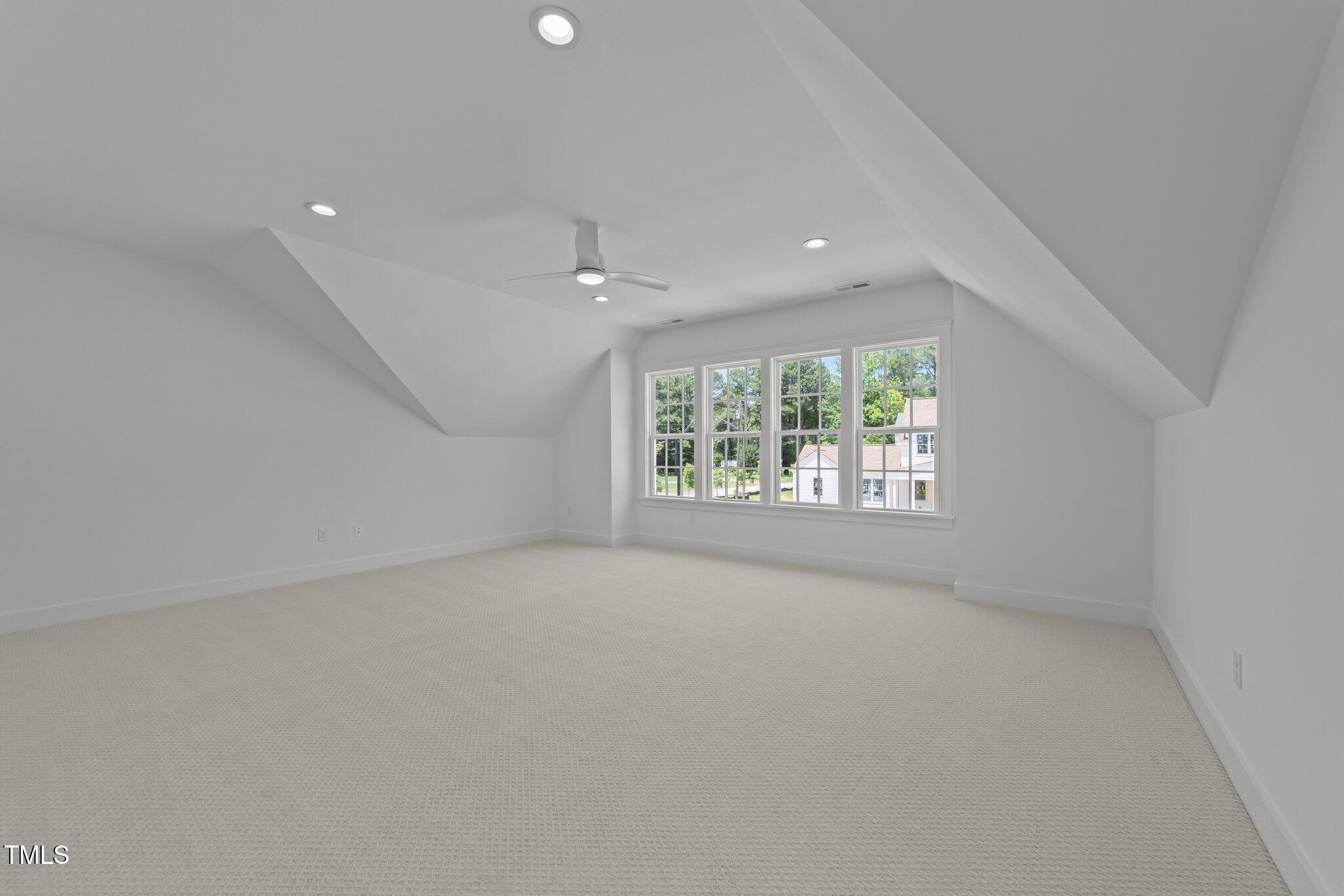 1721 Burnette Garden Path Property Photo 25