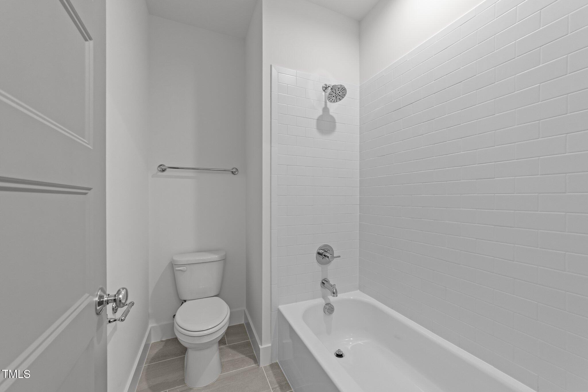 1721 Burnette Garden Path Property Photo 31