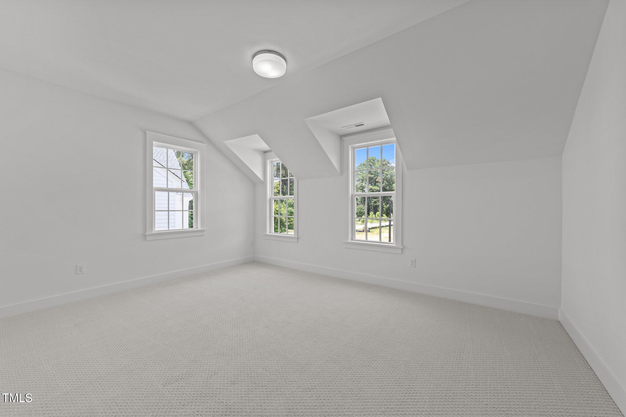 1721 Burnette Garden Path Property Photo 33