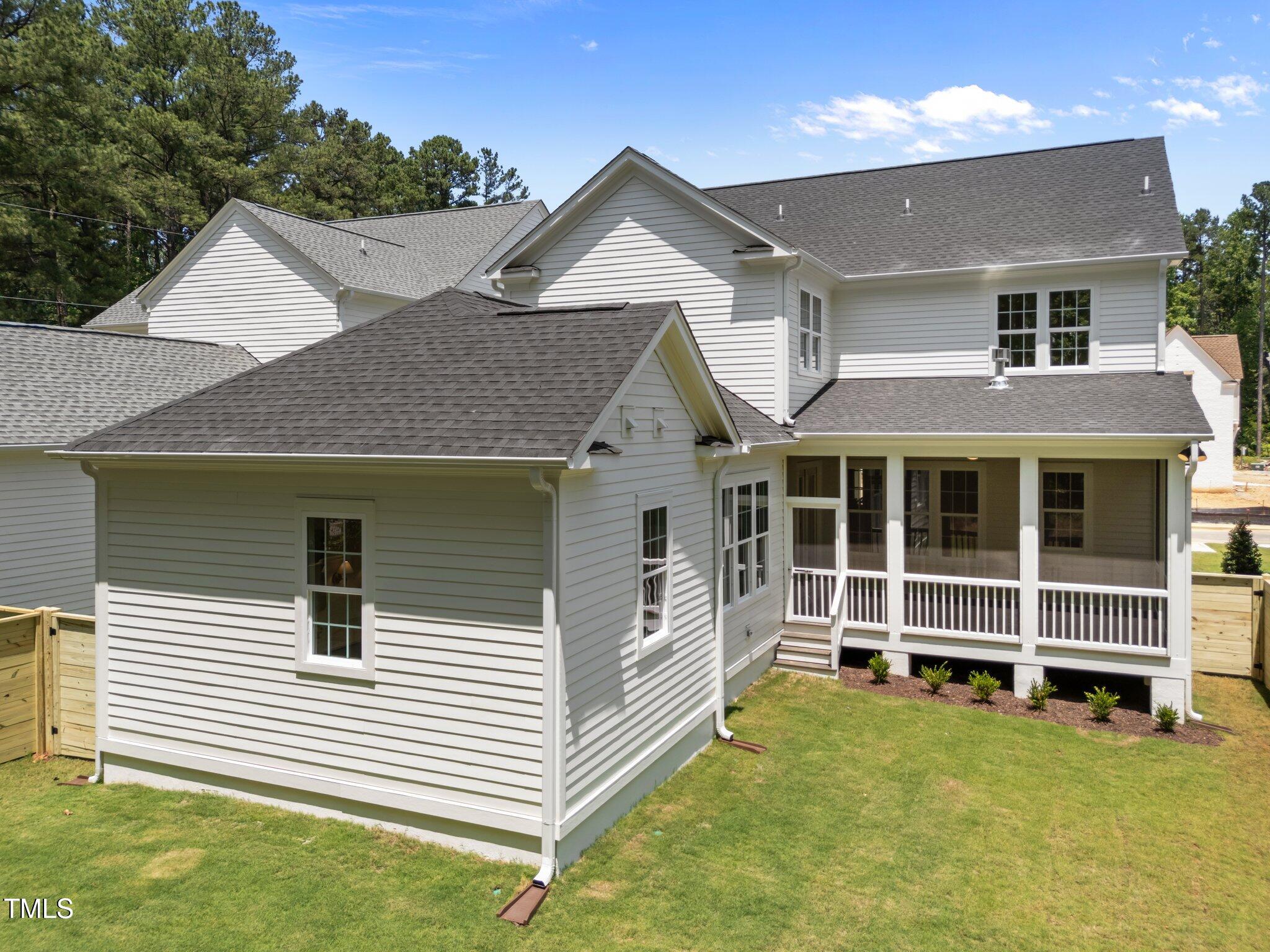 1721 Burnette Garden Path Property Photo 45