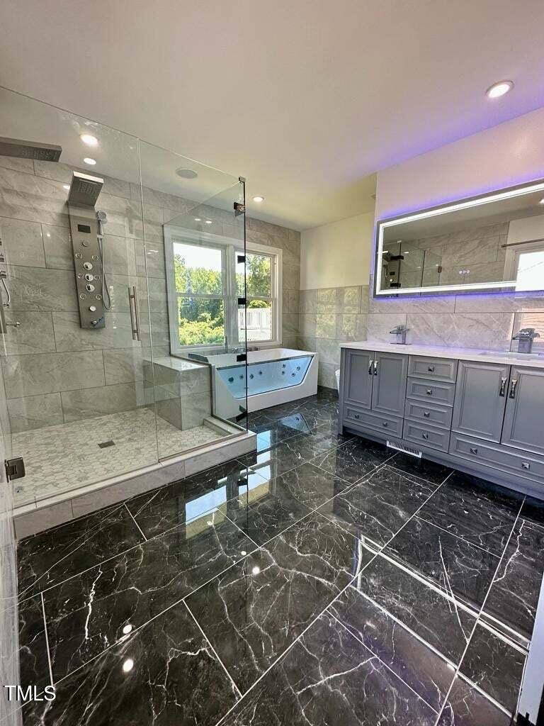 2315 Oxford Road Property Photo 2