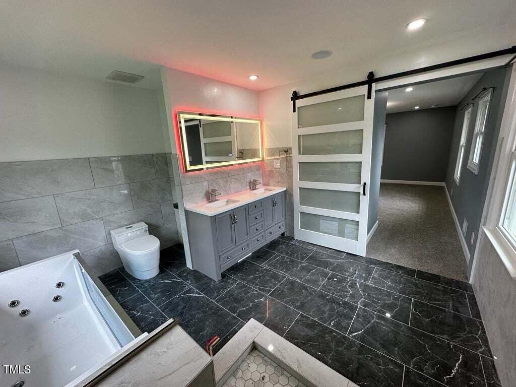 2315 Oxford Road Property Photo 8