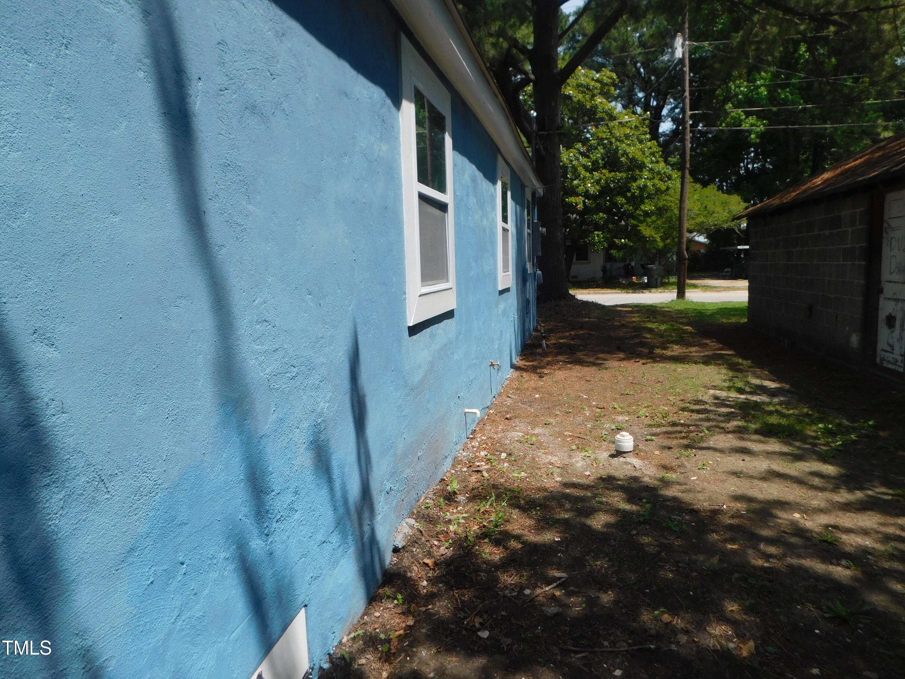 704 Cemetery Street S Property Photo 4