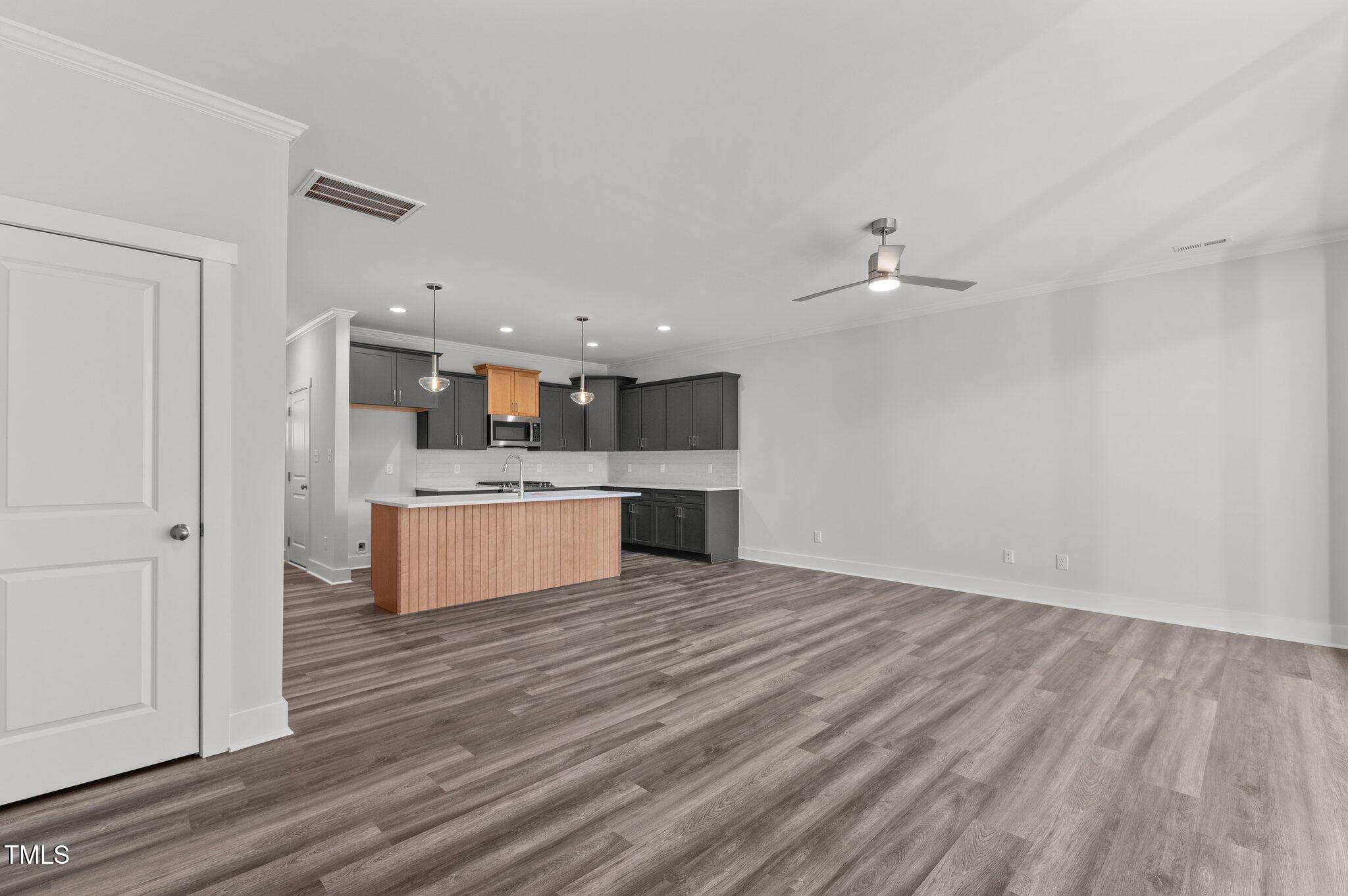 507 Excelsior Court Property Photo 8