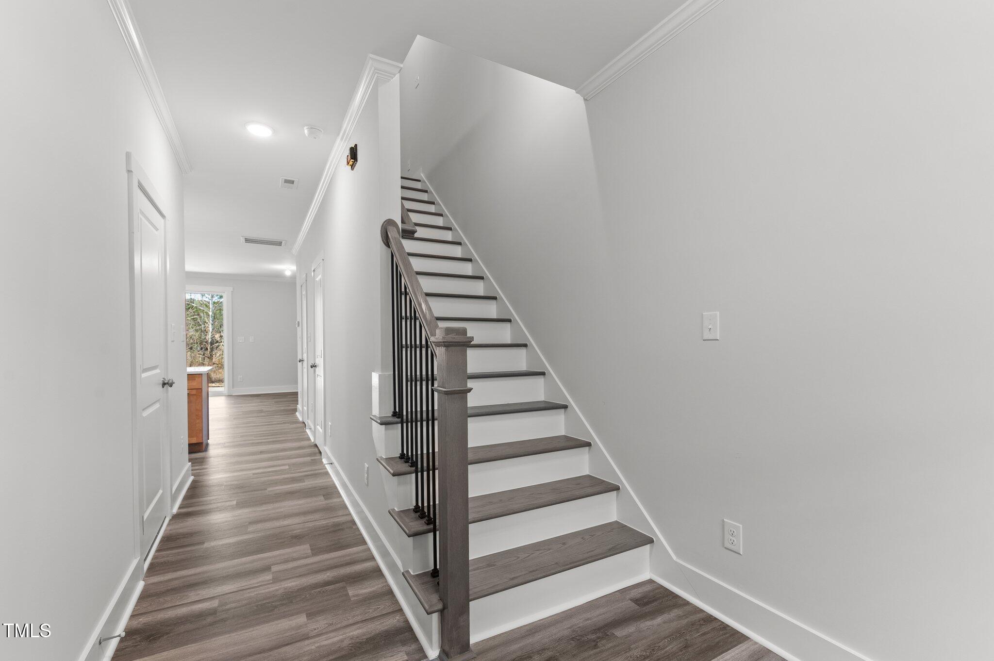 507 Excelsior Court Property Photo 13