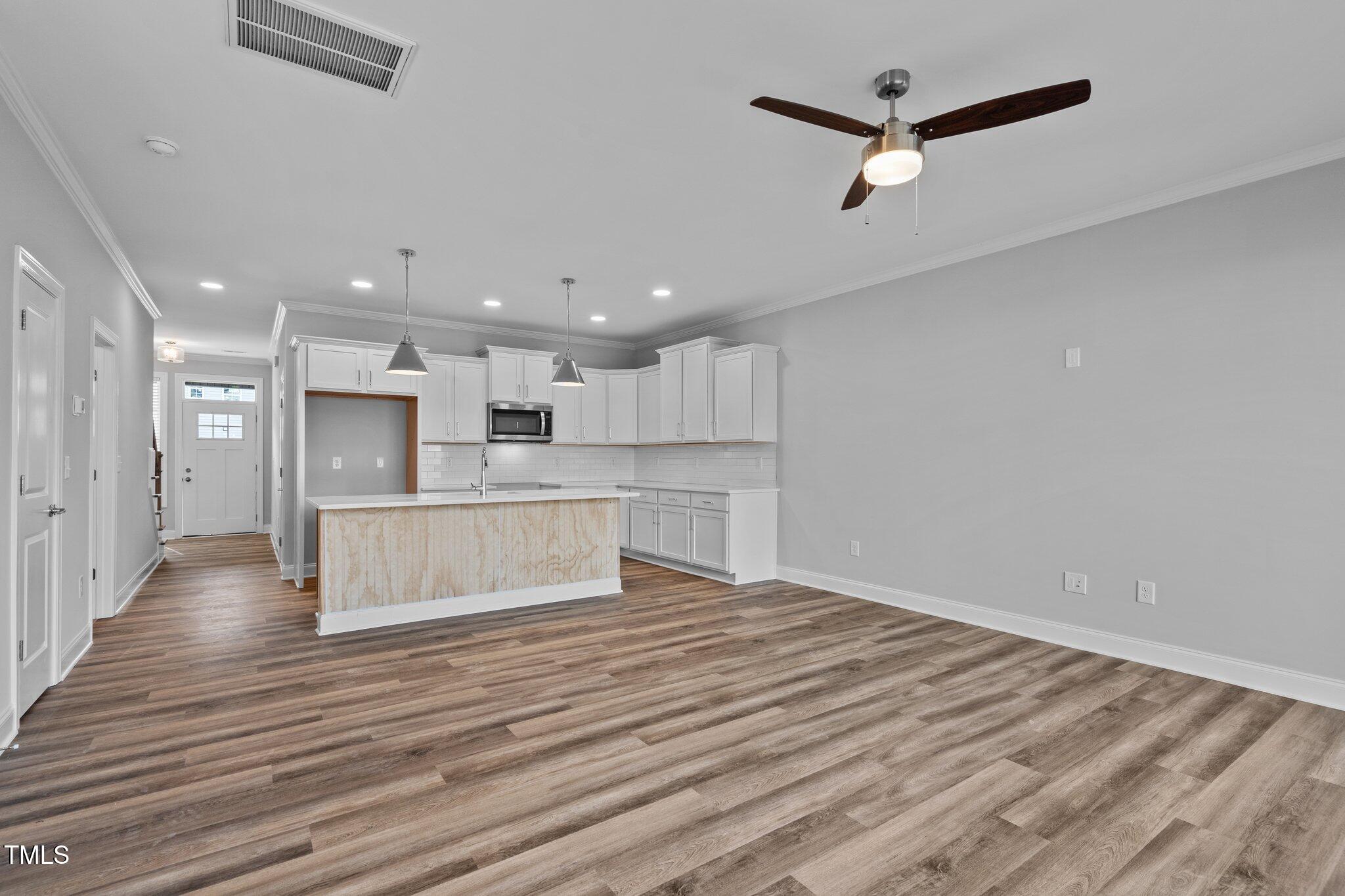 703 Jamescroft Way Property Photo 9