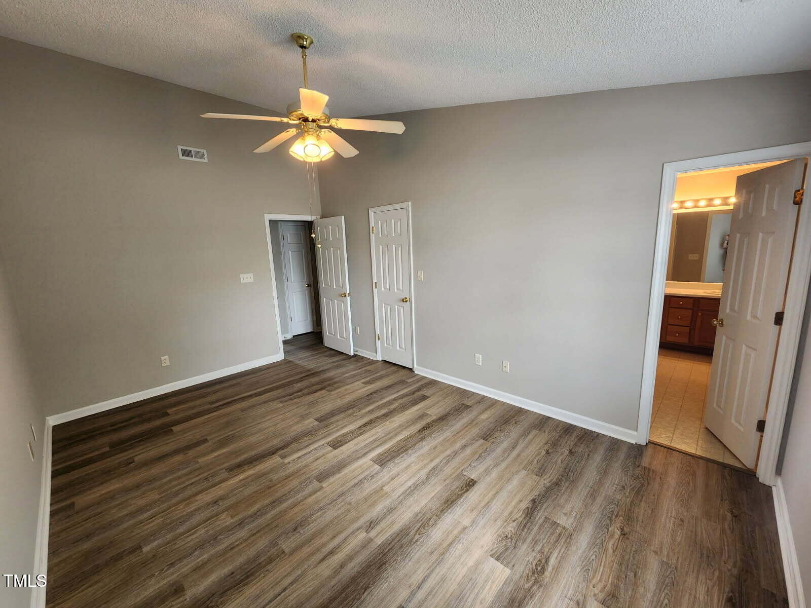 113 S Friars Chase Lane Property Photo 8