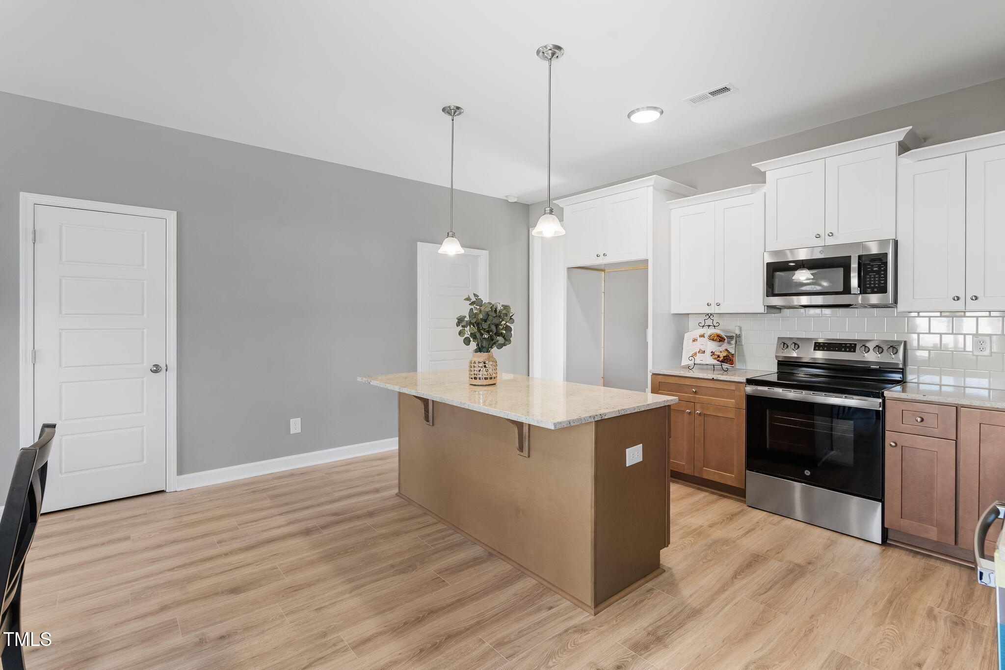 102 Dunbar Hill Drive Property Photo 15