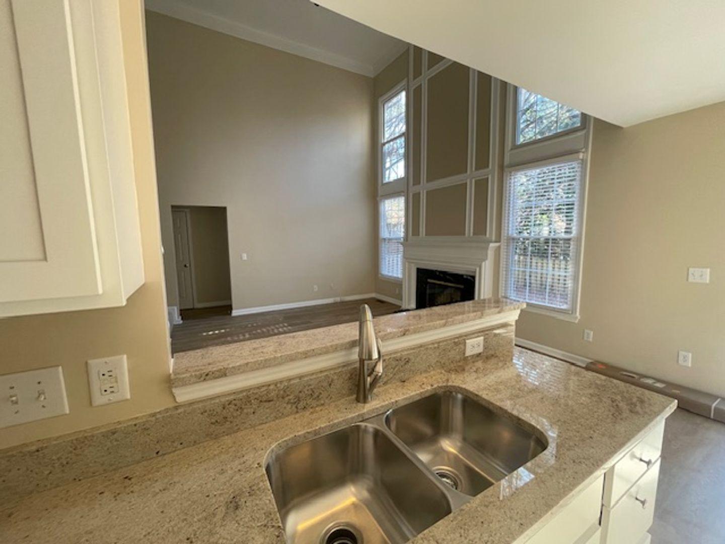 125 Solstice Circle Property Photo 5