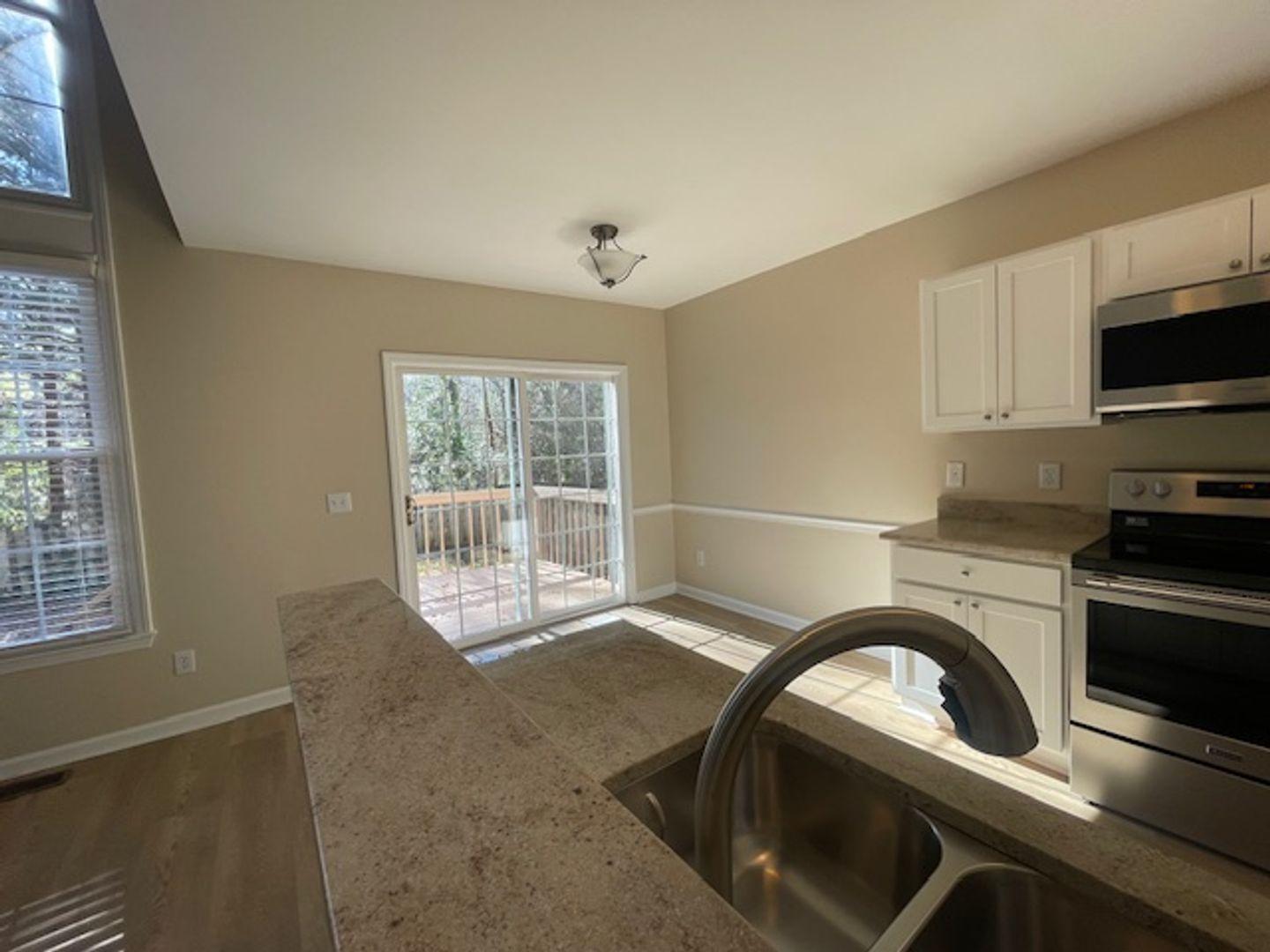 125 Solstice Circle Property Photo 6