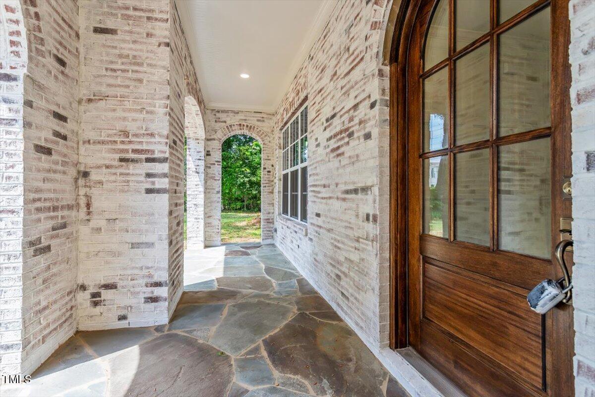 3302.5 Hall Place Property Photo 6