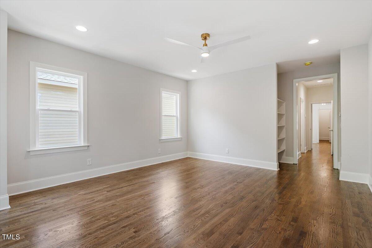 3302.5 Hall Place Property Photo 31