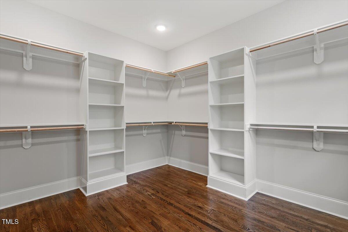 3302.5 Hall Place Property Photo 32