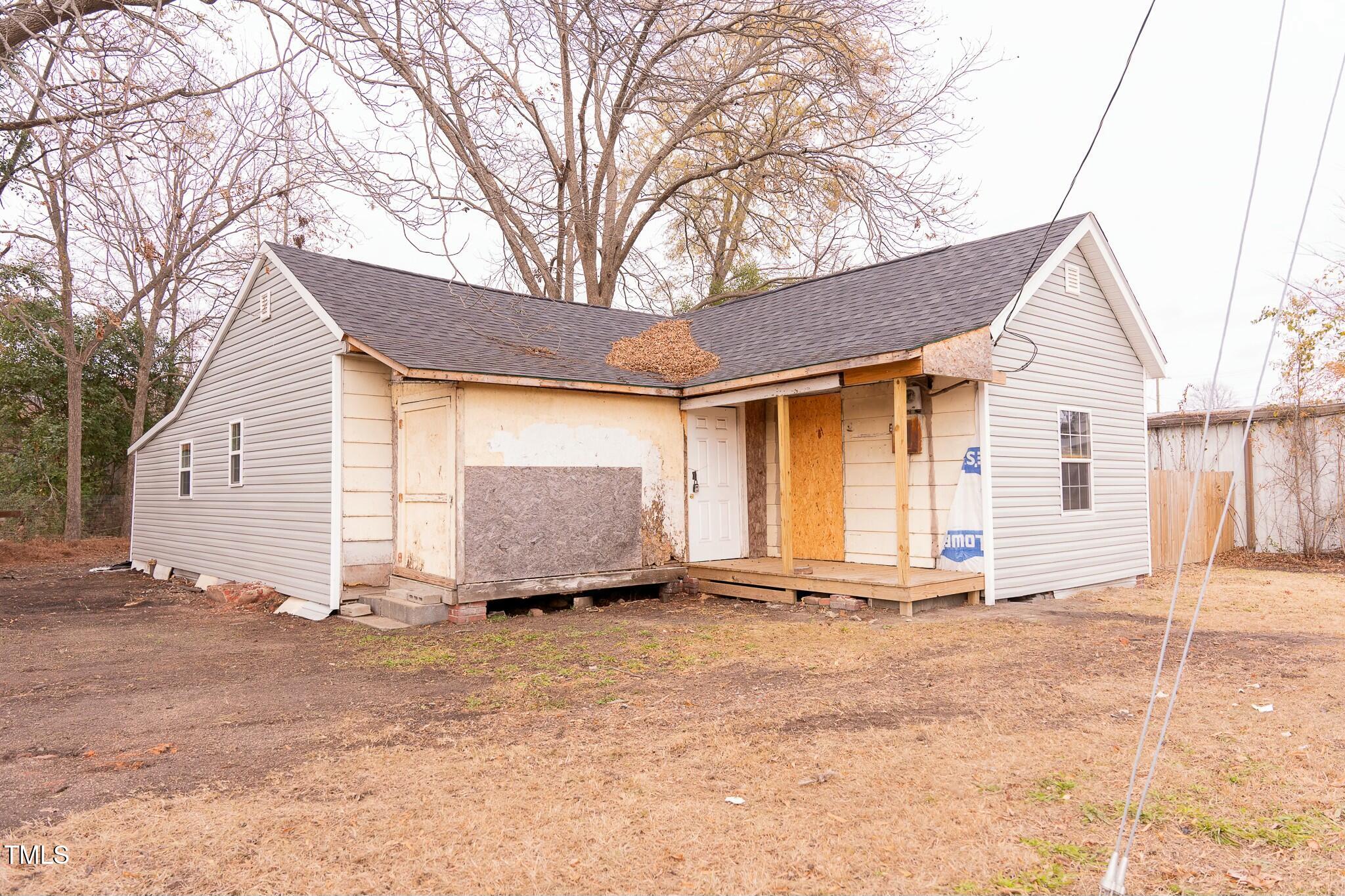 234 W Raleigh Boulevard Property Photo 1