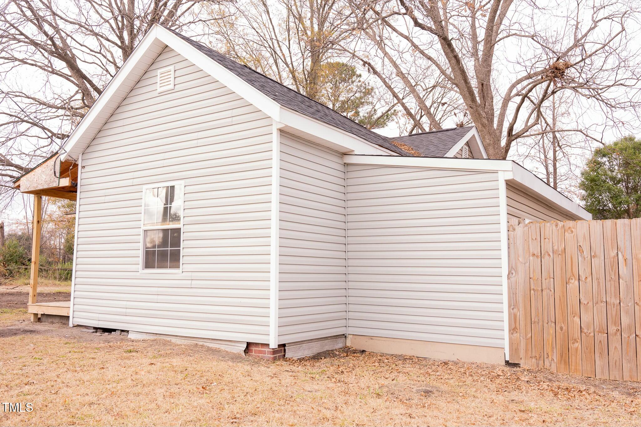 234 W Raleigh Boulevard Property Photo 4