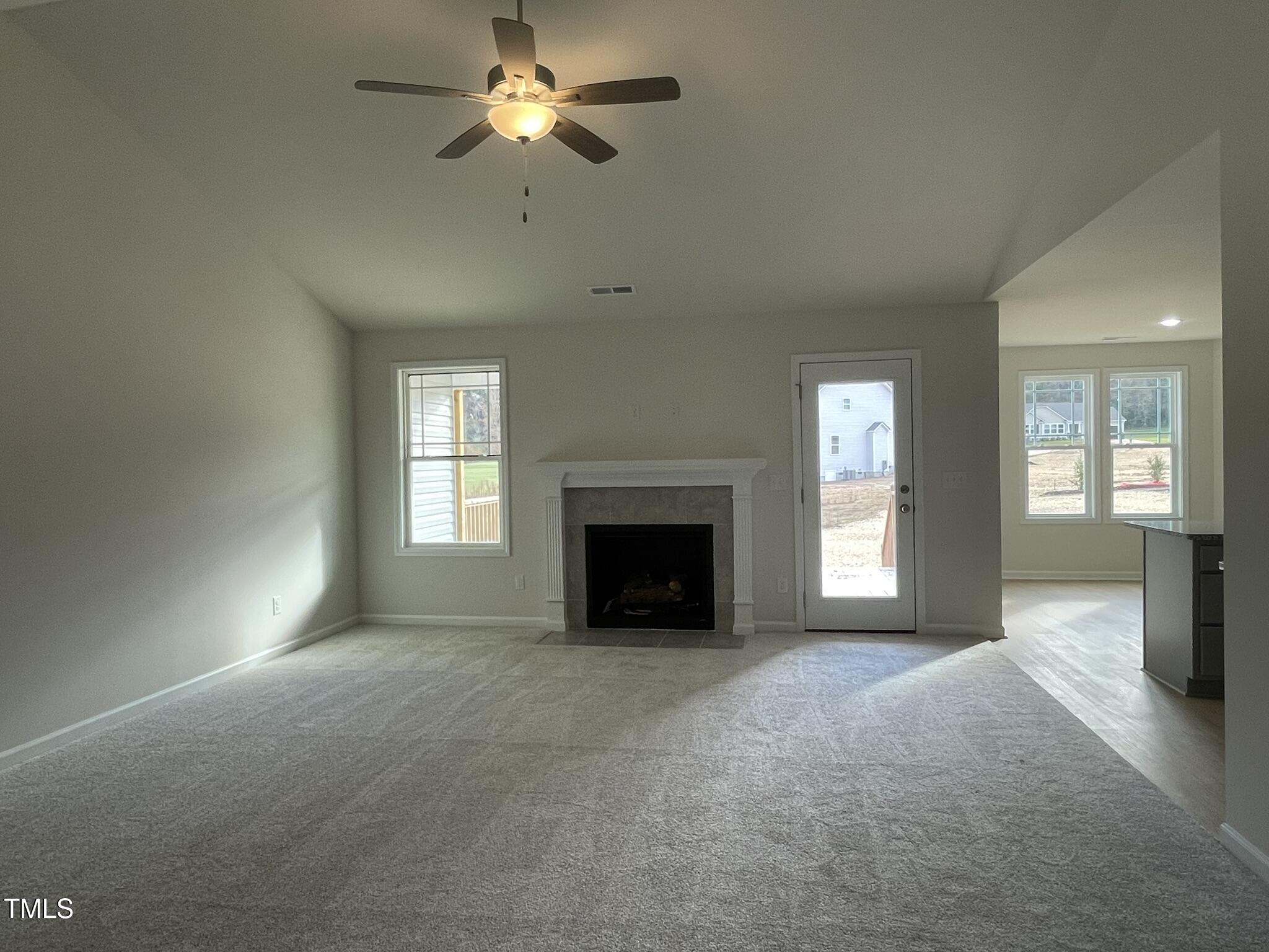 172 Tulipfield Way Property Photo 2