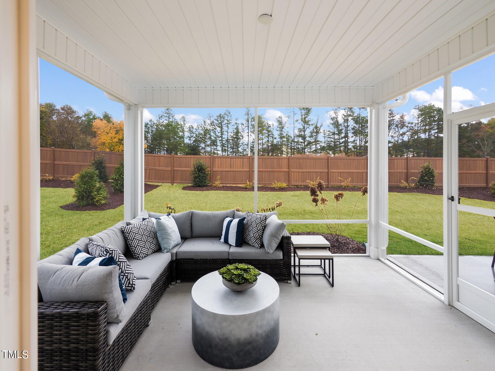 2208 Birdhouse Lane Property Photo 22