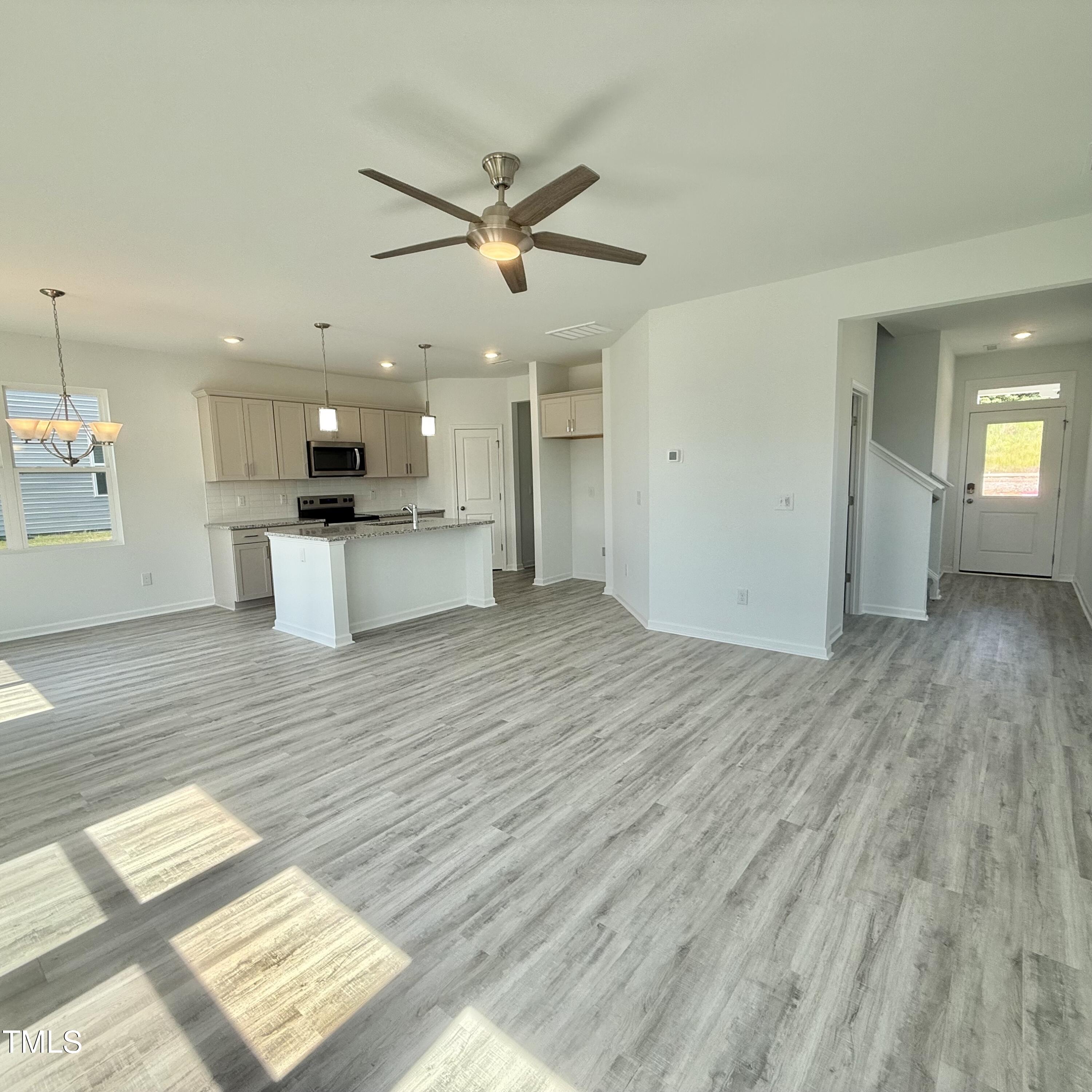 350 Tormore Property Photo 11