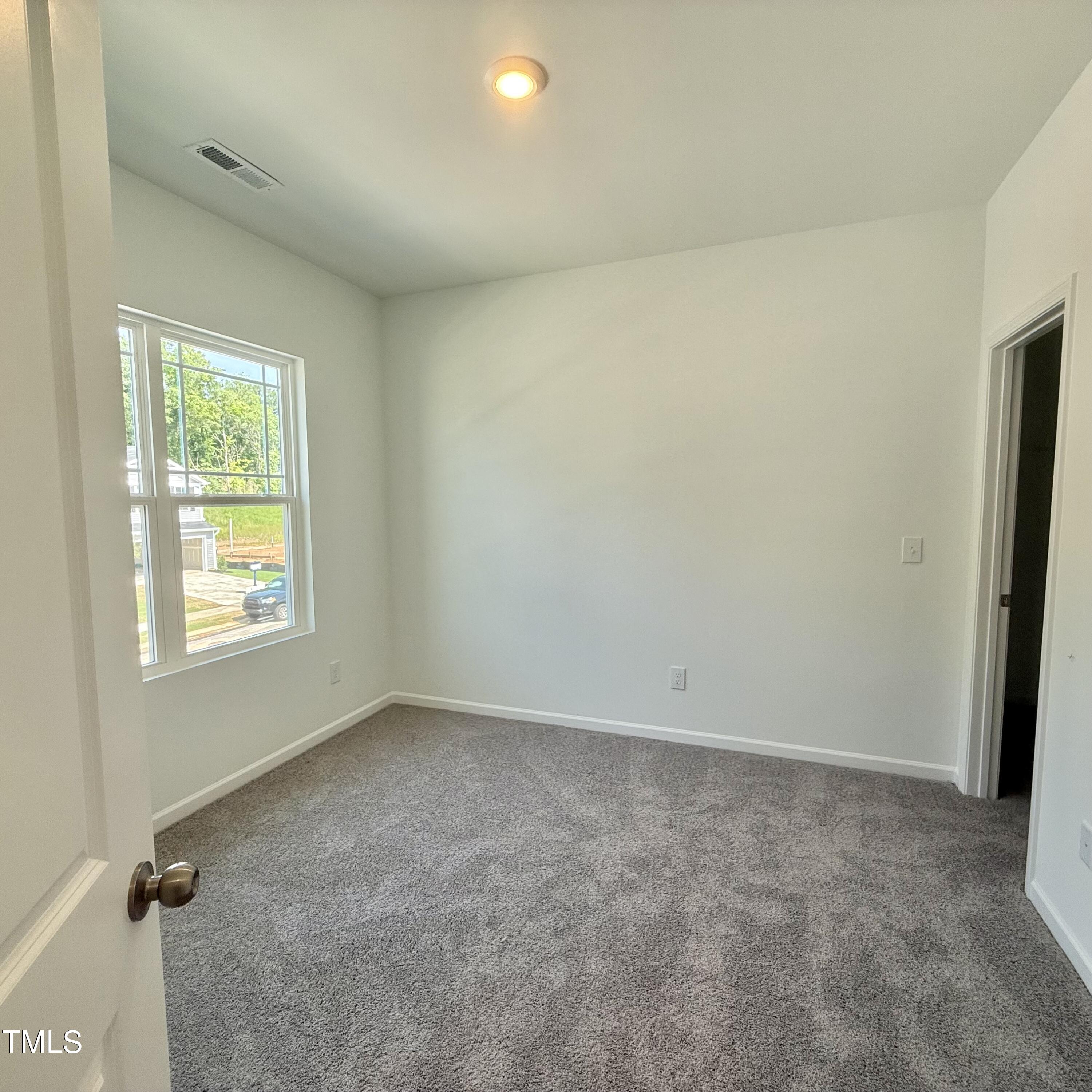 350 Tormore Property Photo 14