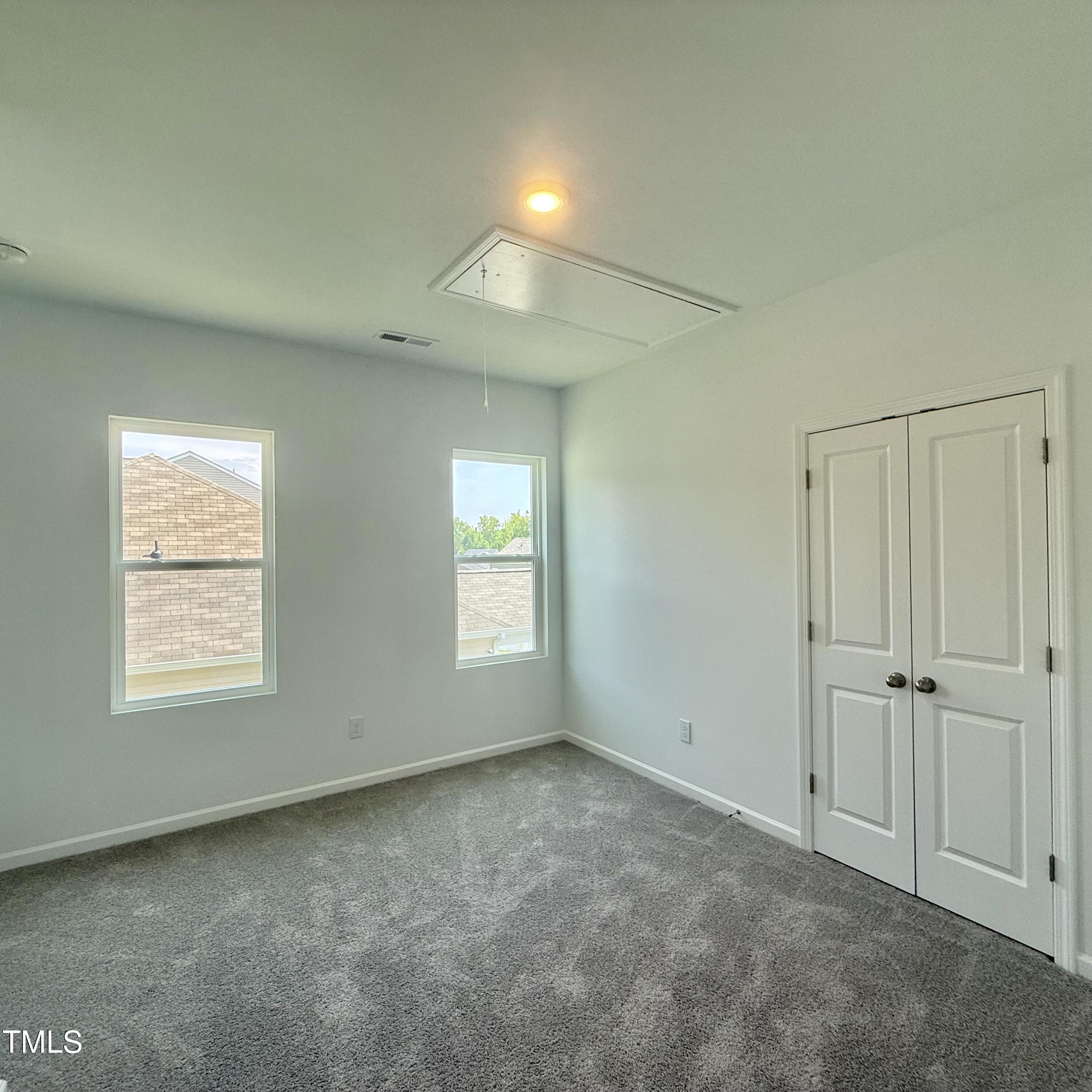 350 Tormore Property Photo 17