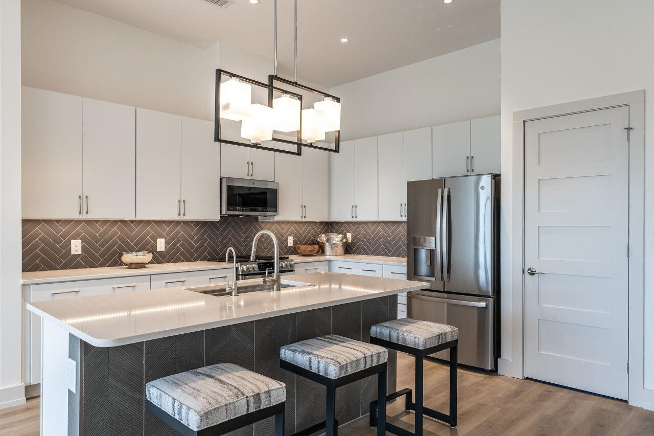 120 Mosaic Boulevard # 307 Property Photo 8