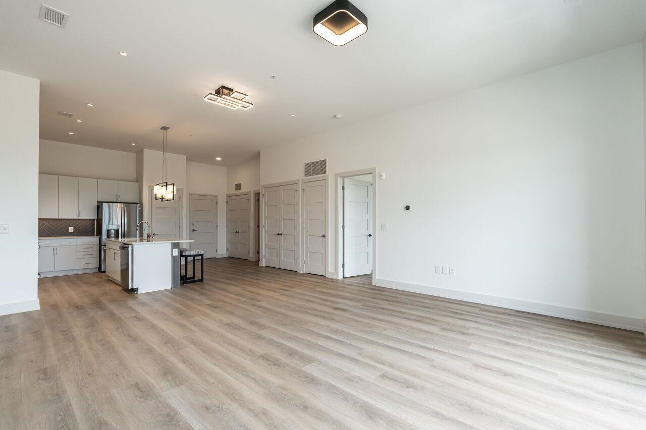 120 Mosaic Boulevard # 307 Property Photo 18