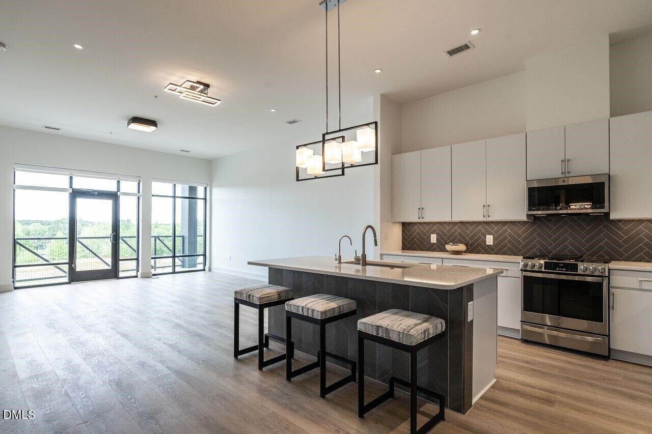 120 Mosaic Boulevard 307 Property Photo 4
