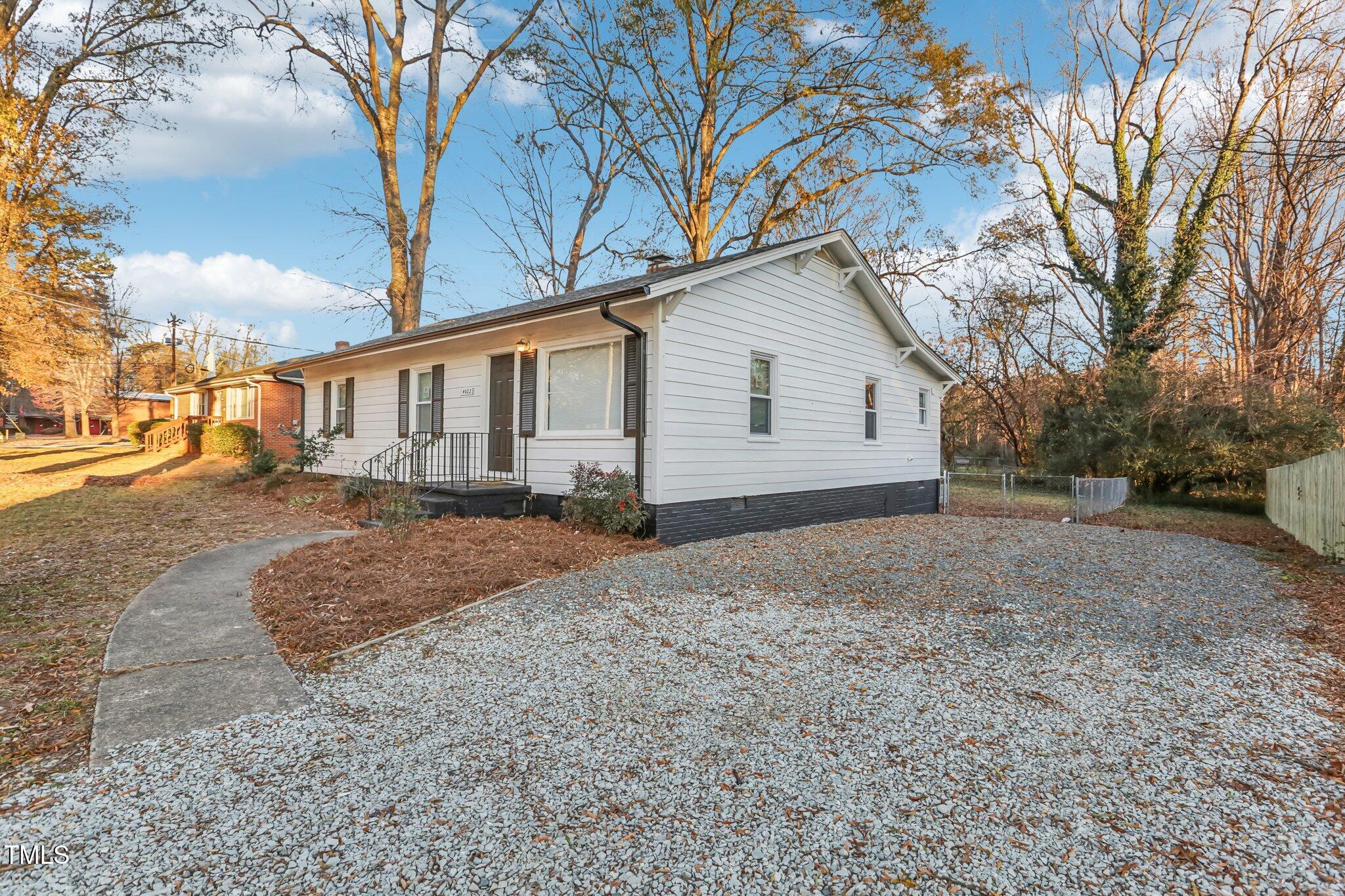 4022 Neal Road Property Photo 3