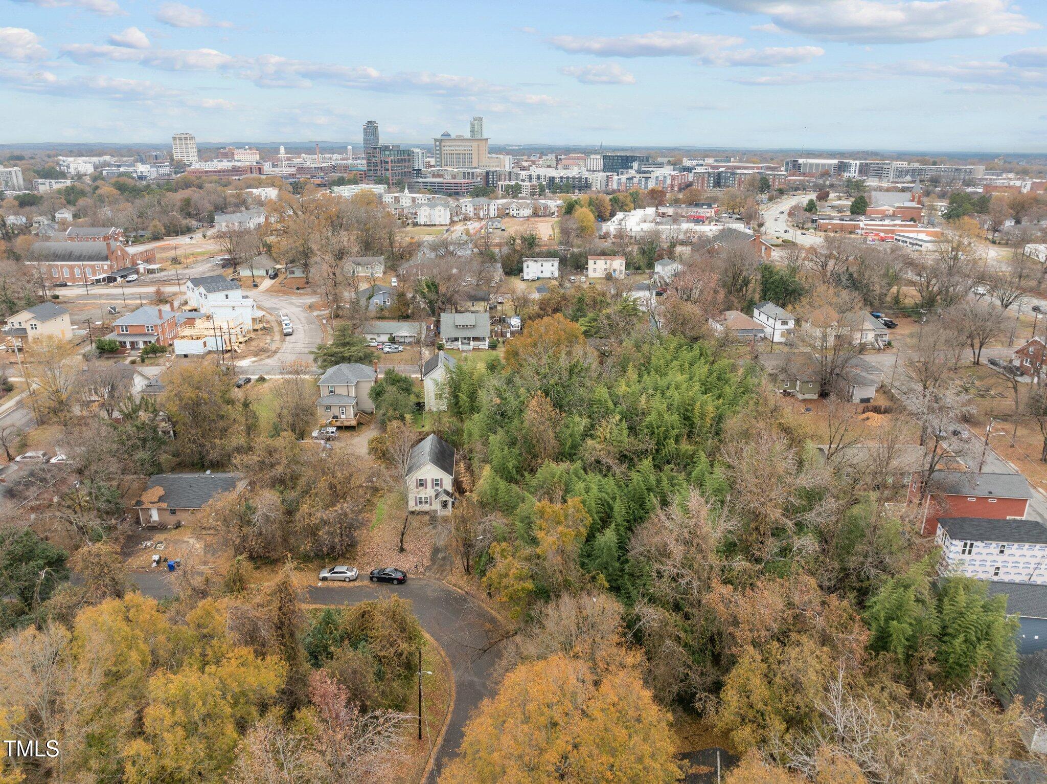 1203 Avery Street Property Photo 4