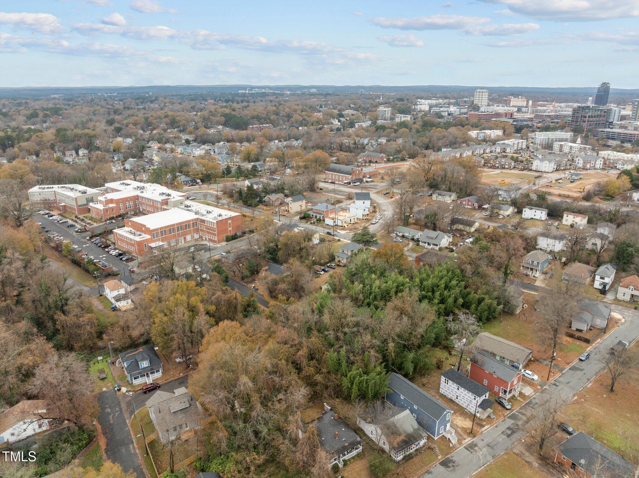 1203 Avery Street Property Photo 9