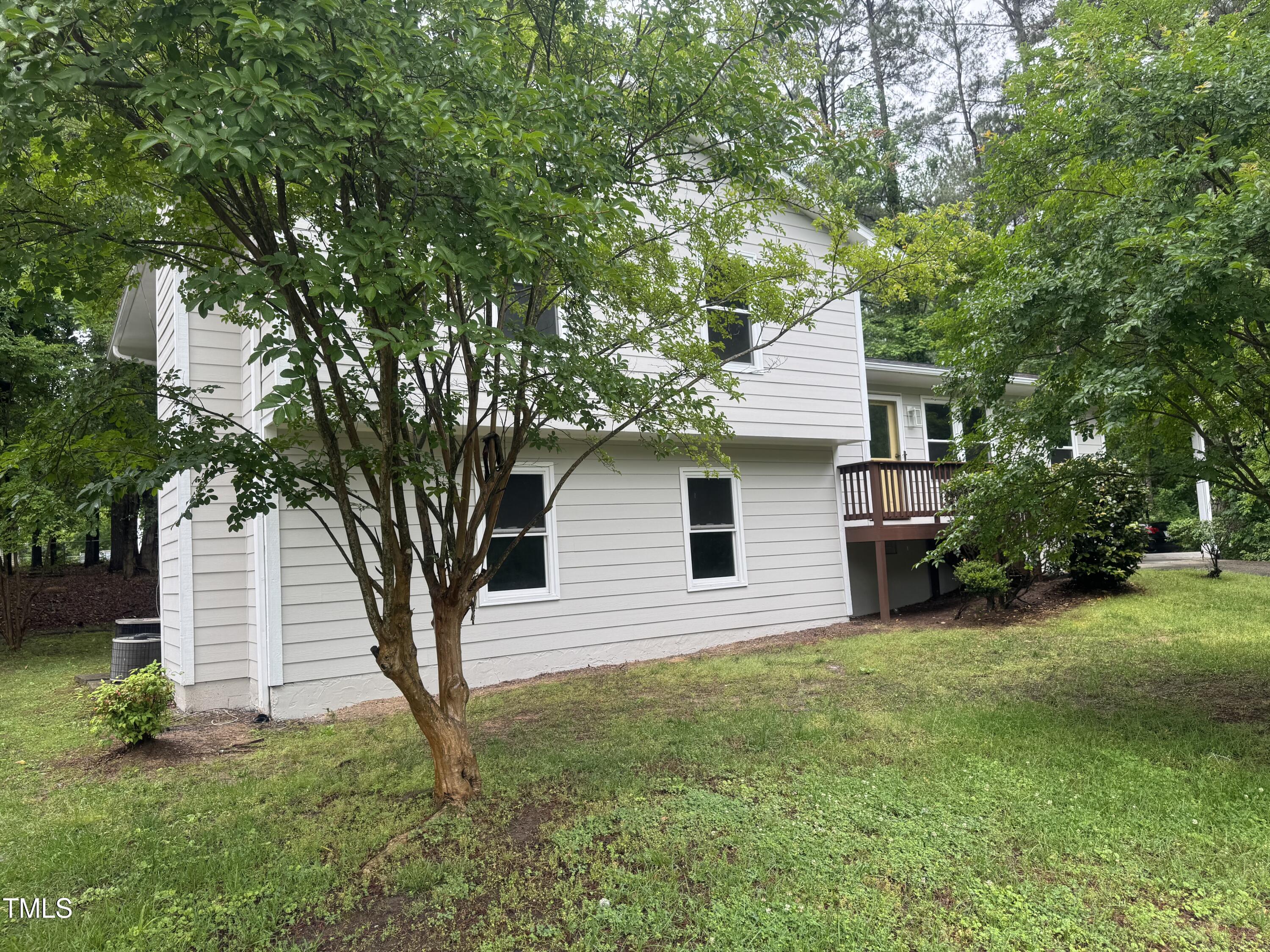 1017 Gaston Avenue Property Photo 1